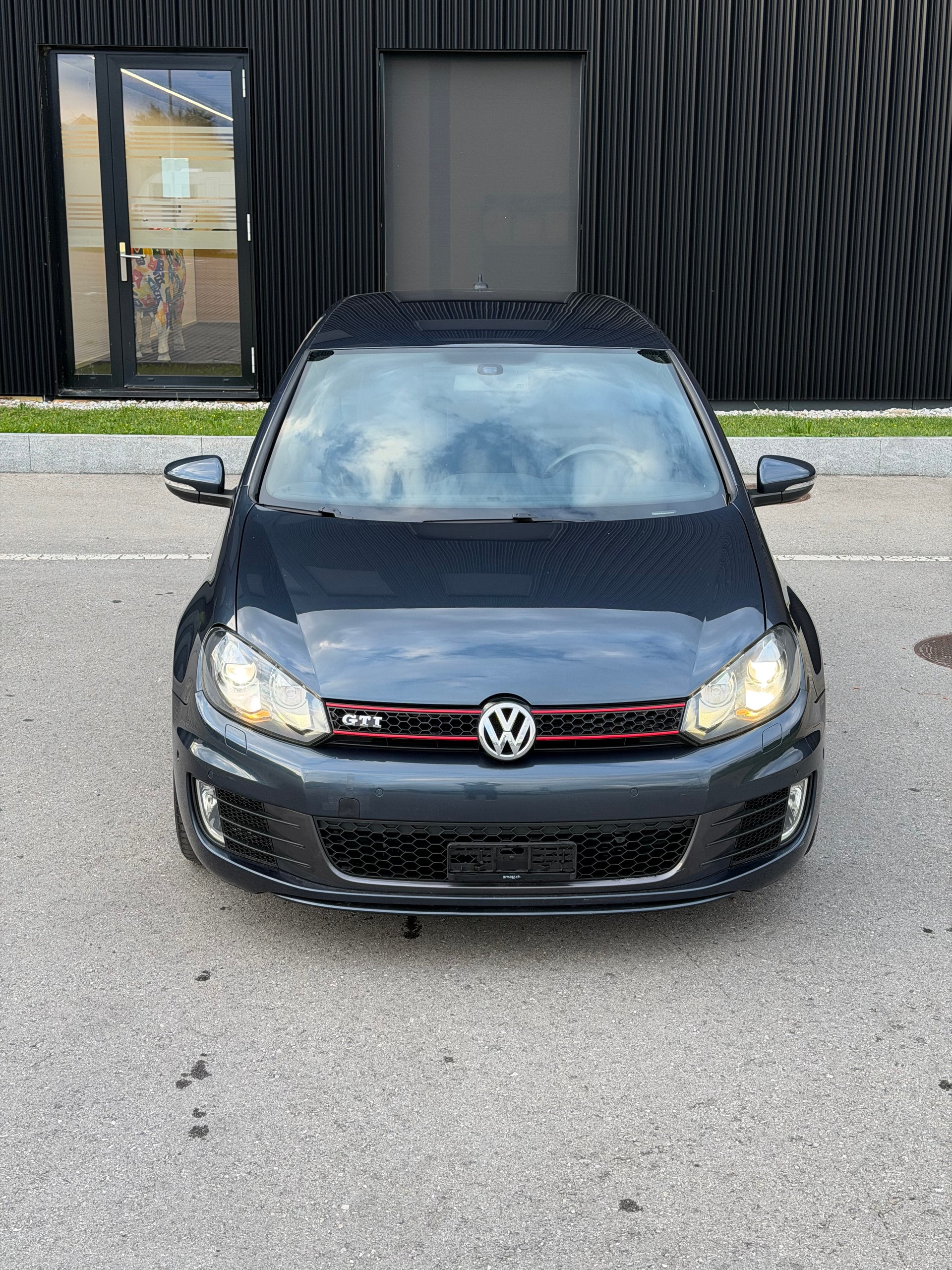 VW Golf 2.0 TSI GTI-image-1