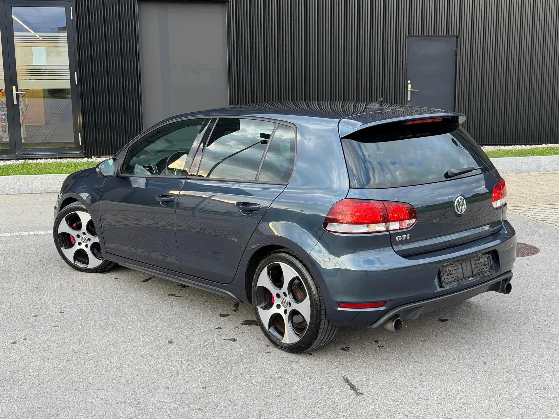 VW Golf 2.0 TSI GTI-image-13
