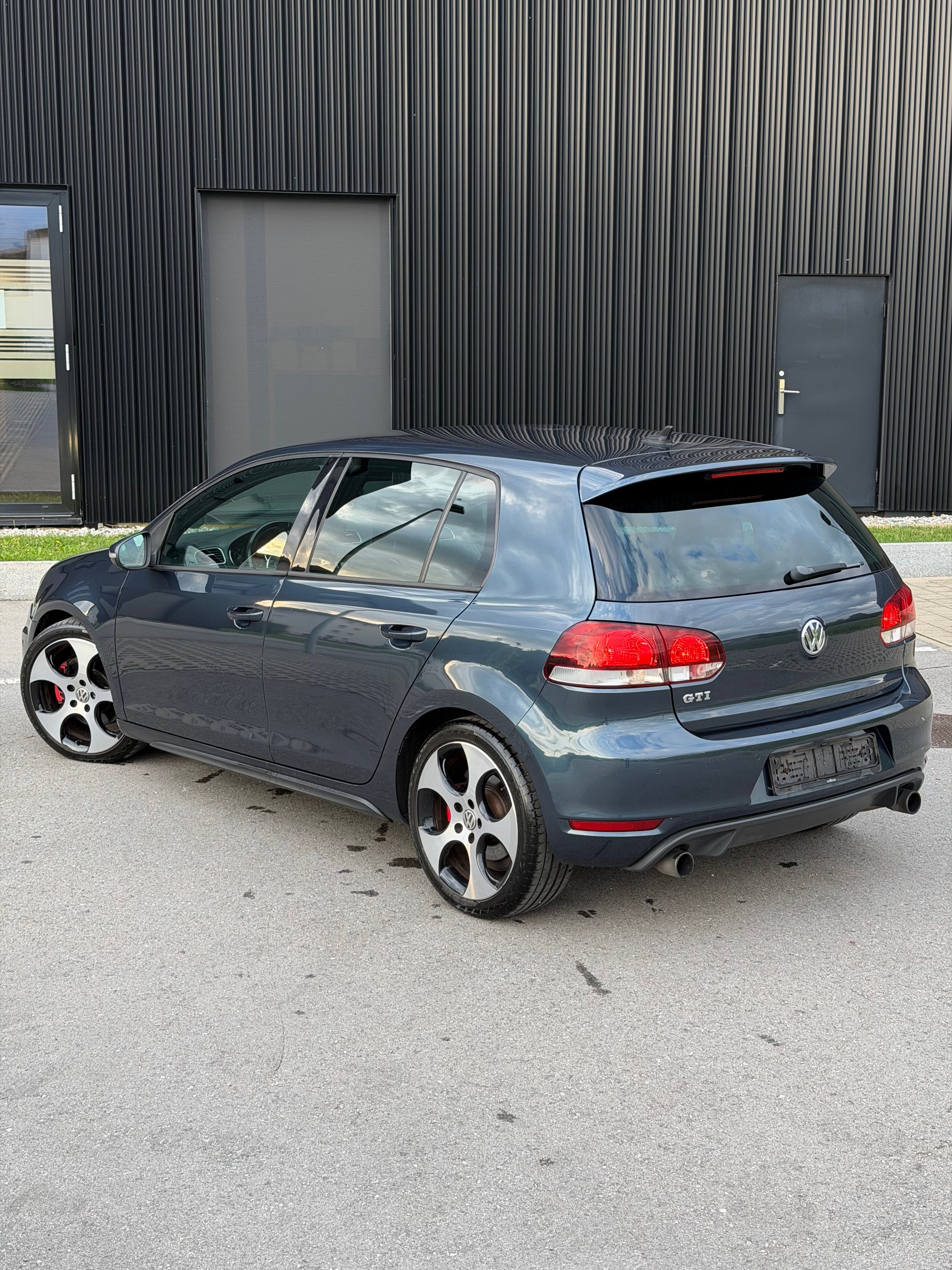 VW Golf 2.0 TSI GTI-image-6