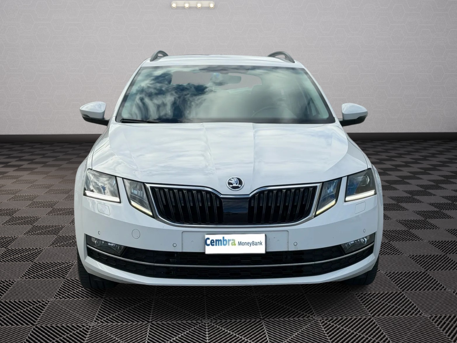 SKODA Octavia Combi 2.0 TDI Ambition DSG-showroom-element-1