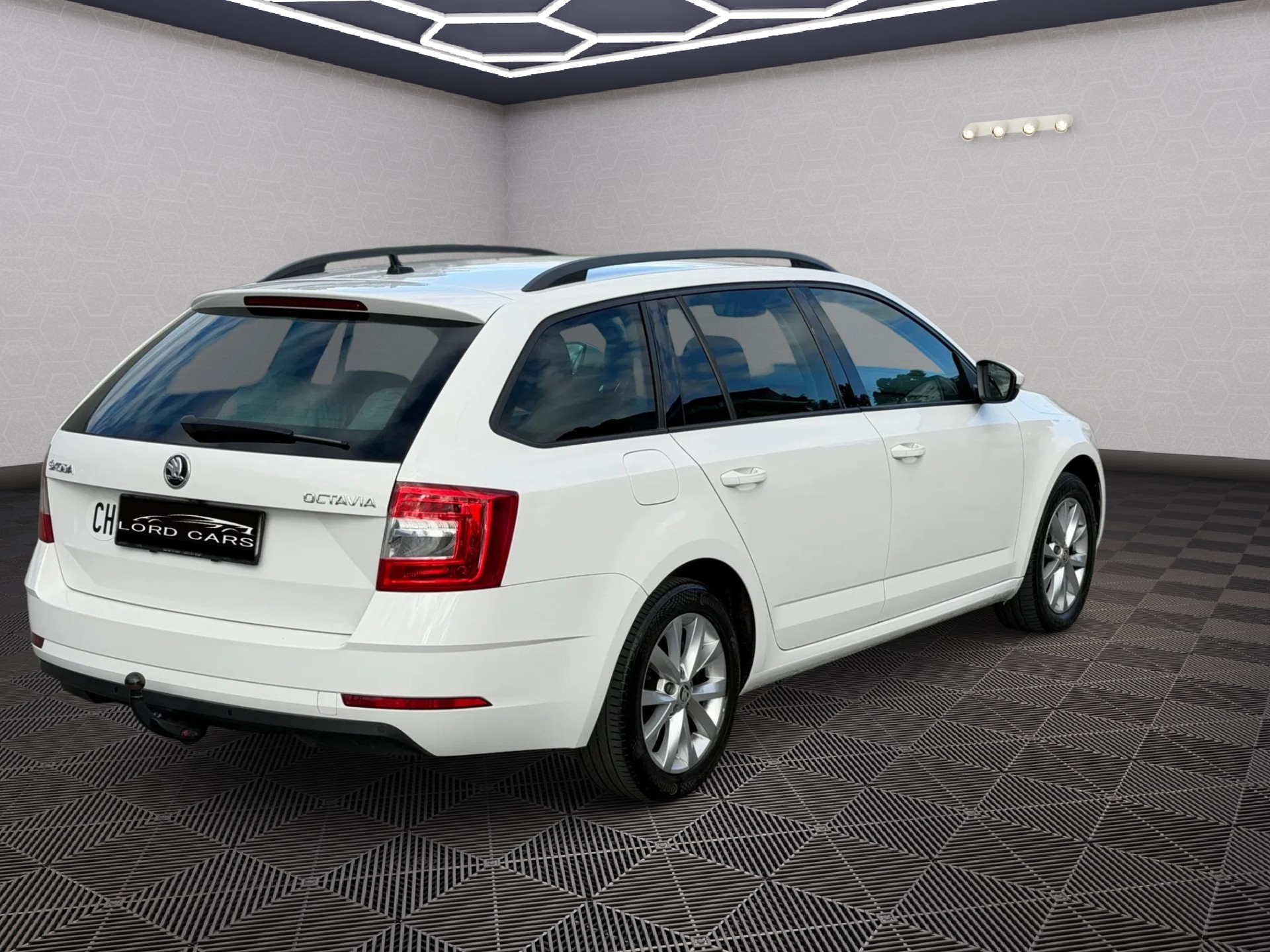 SKODA Octavia Combi 2.0 TDI Ambition DSG-showroom-element-3