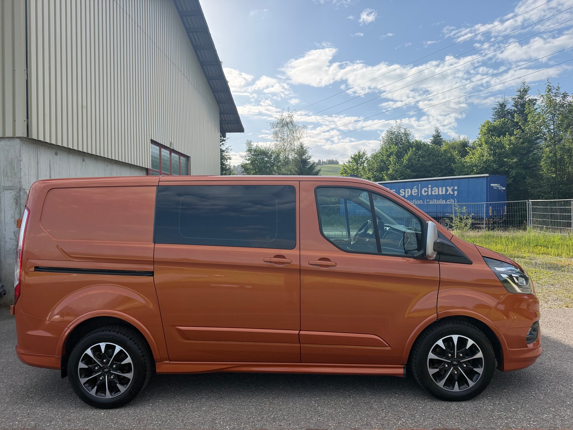 FORD Transit Custom Van 320 L1H1 Sport A-image-1