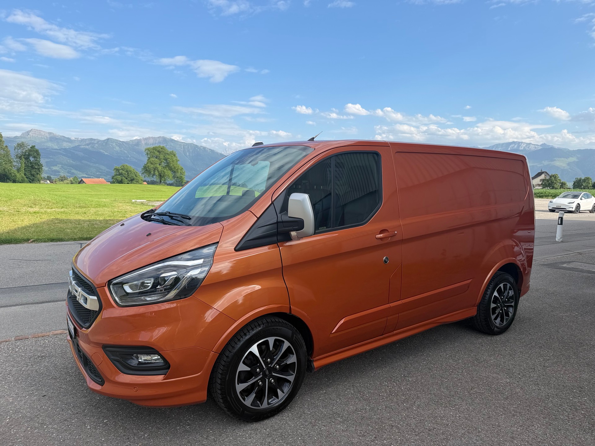 FORD Transit Custom Van 320 L1H1 Sport A-image-2