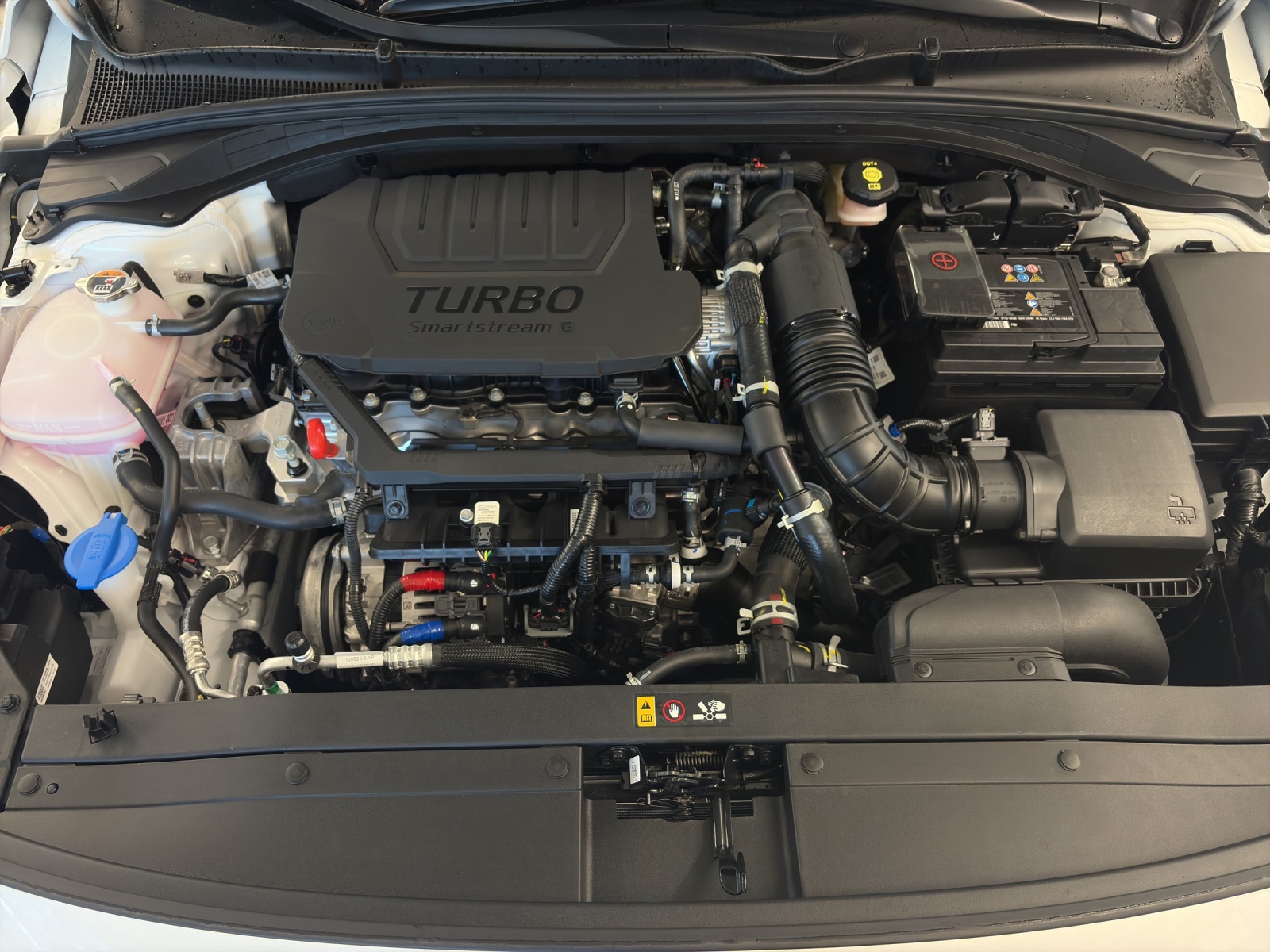 HYUNDAI i30 Wagon 1.5 T-GDi Origo 48V MH DCT-image-17