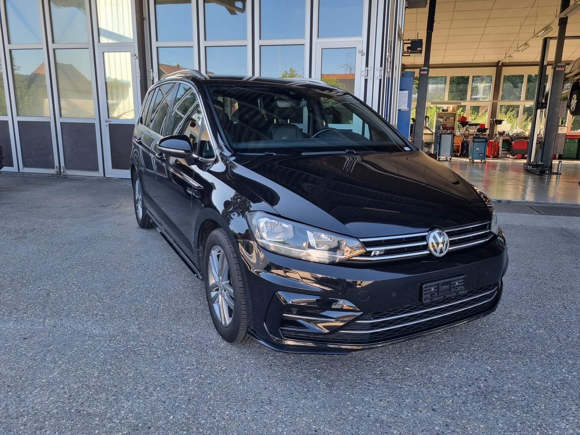 VW Touran 1.8 TSI BlueMotion Technology Highline DSG-showroom-element-1