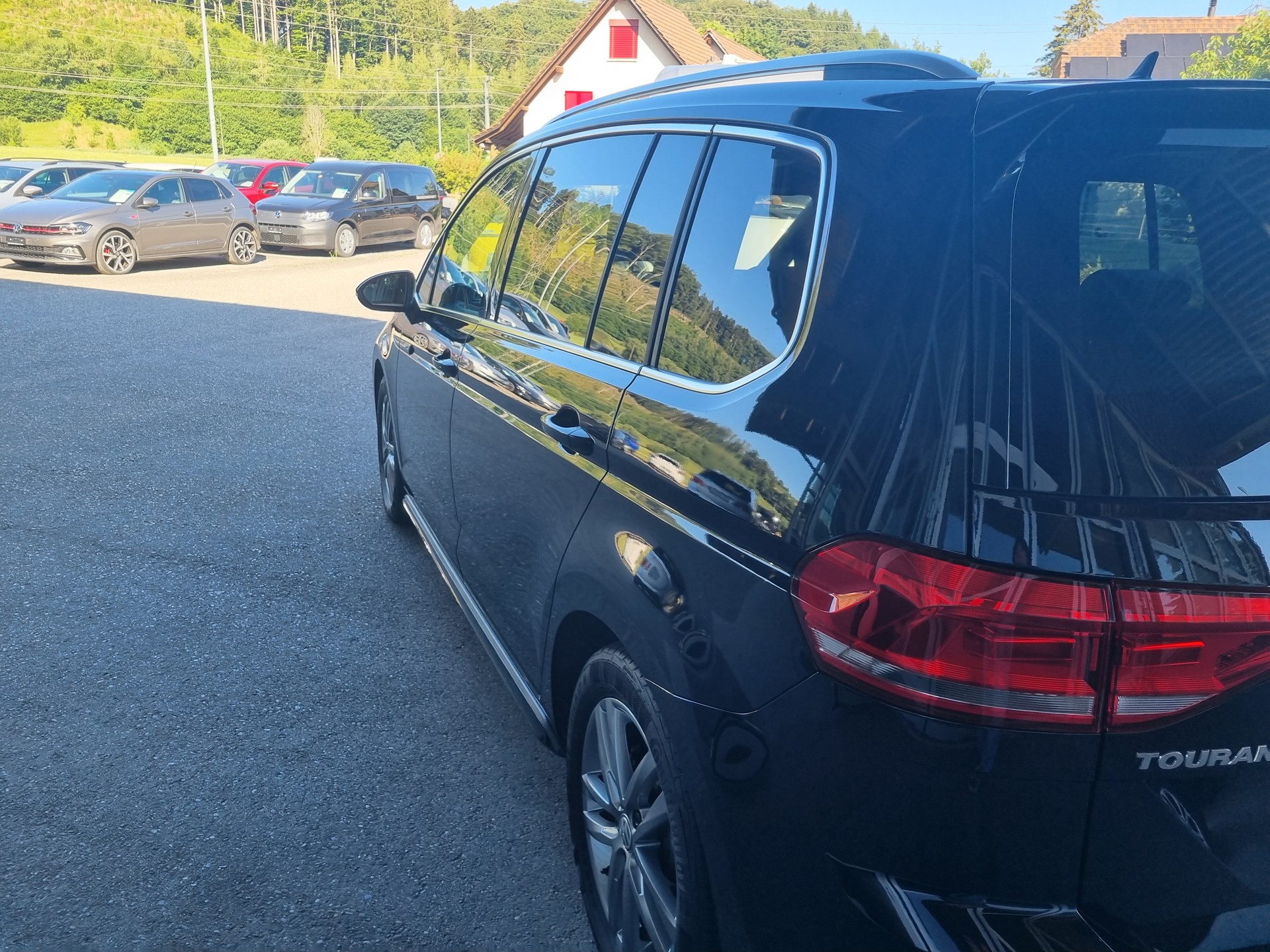 VW Touran 1.8 TSI BlueMotion Technology Highline DSG-image-5
