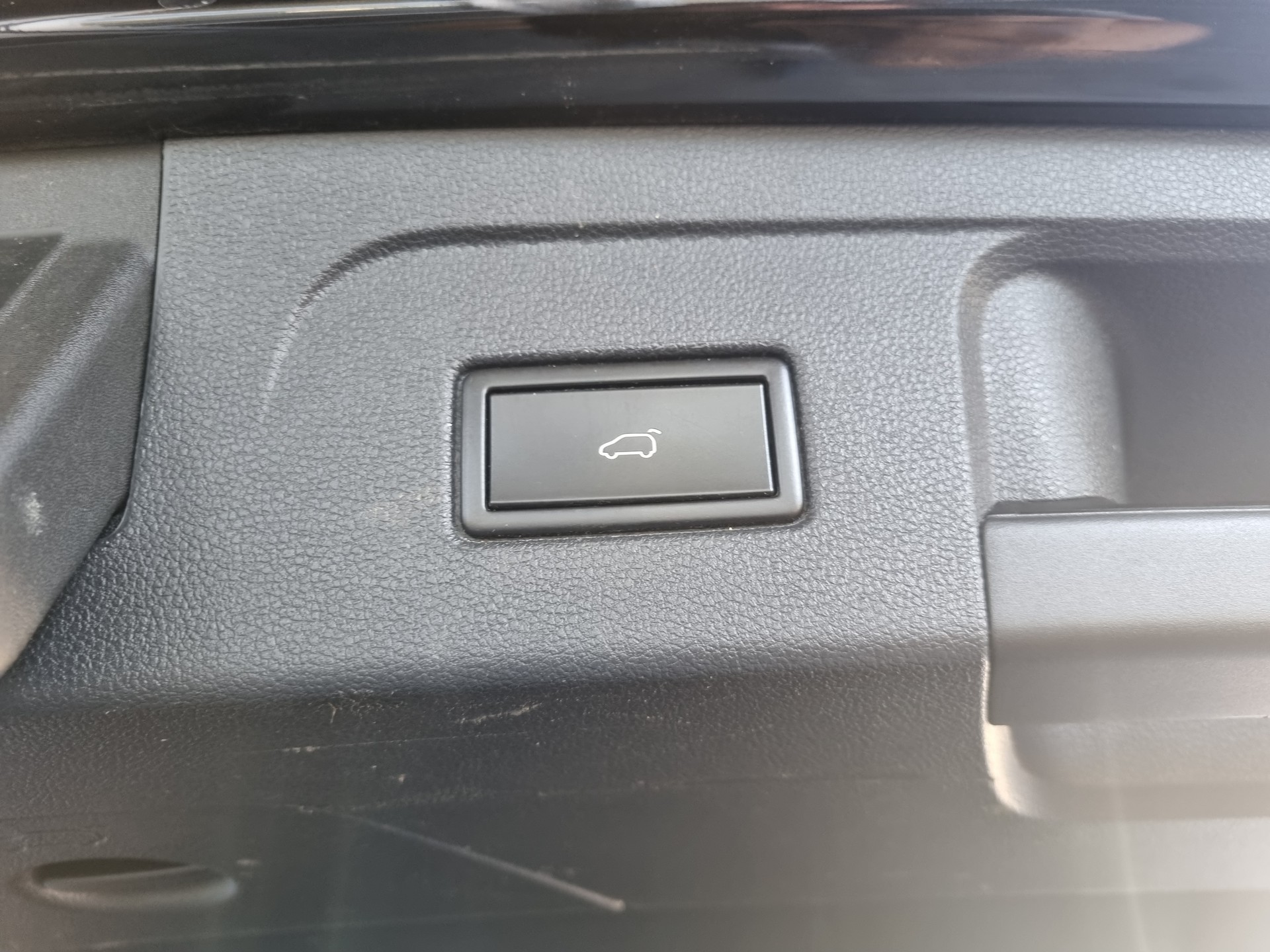 VW Touran 1.8 TSI BlueMotion Technology Highline DSG-image-10