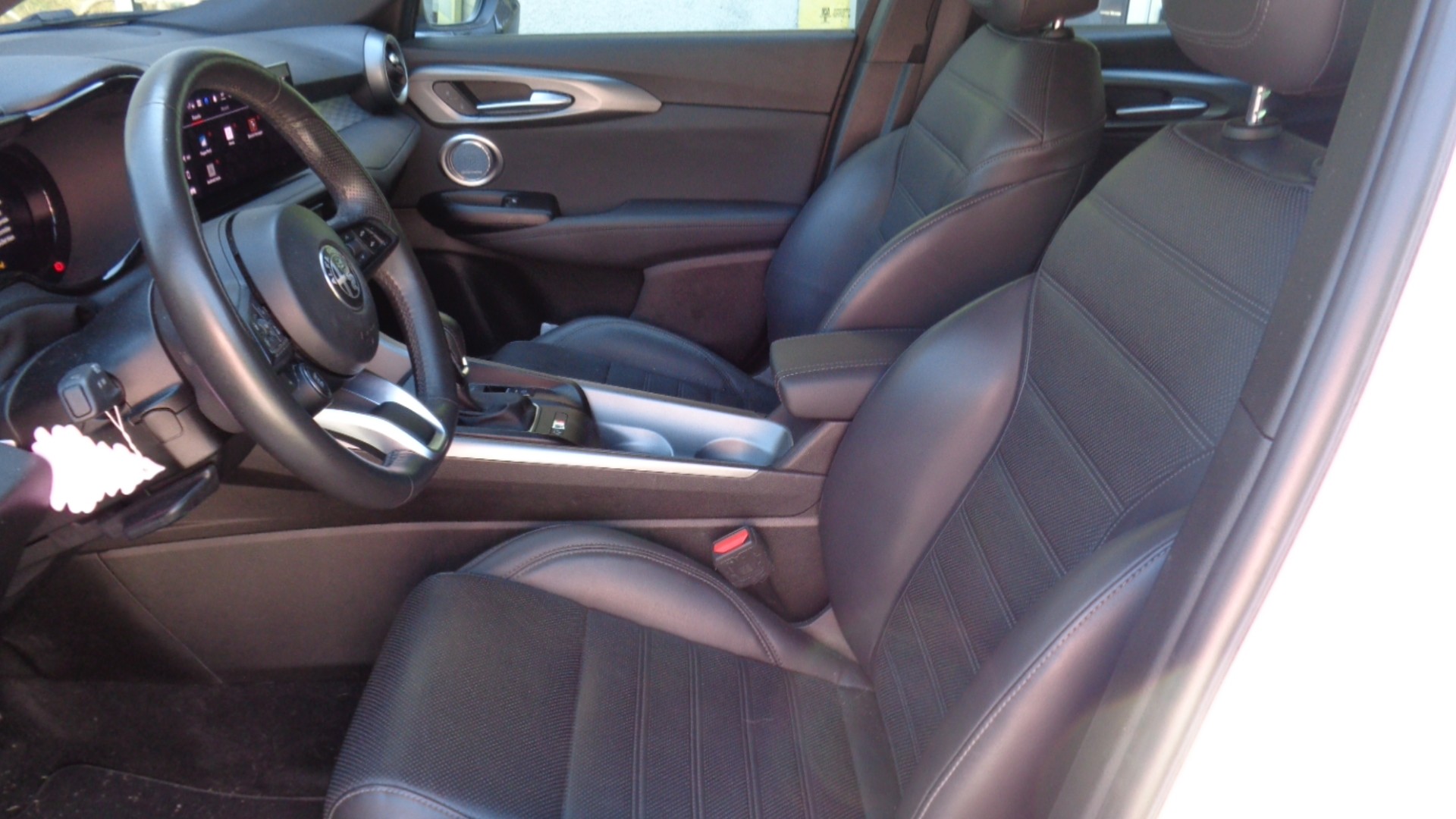 ALFA ROMEO Tonale 1.5 48V Hybrid Ti Pack Premium Sky-image-9