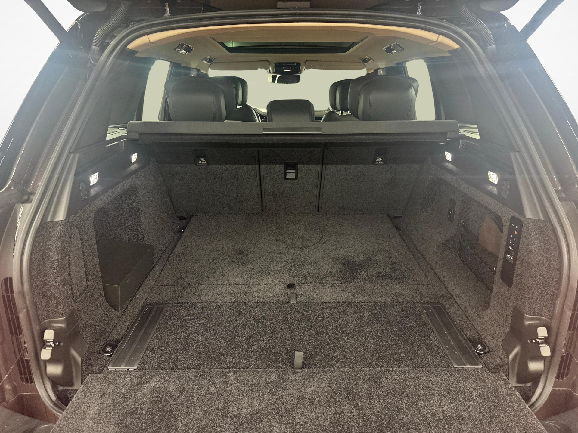 LAND ROVER Range Rover 3.0 I6 P550e Autobiography-image-11