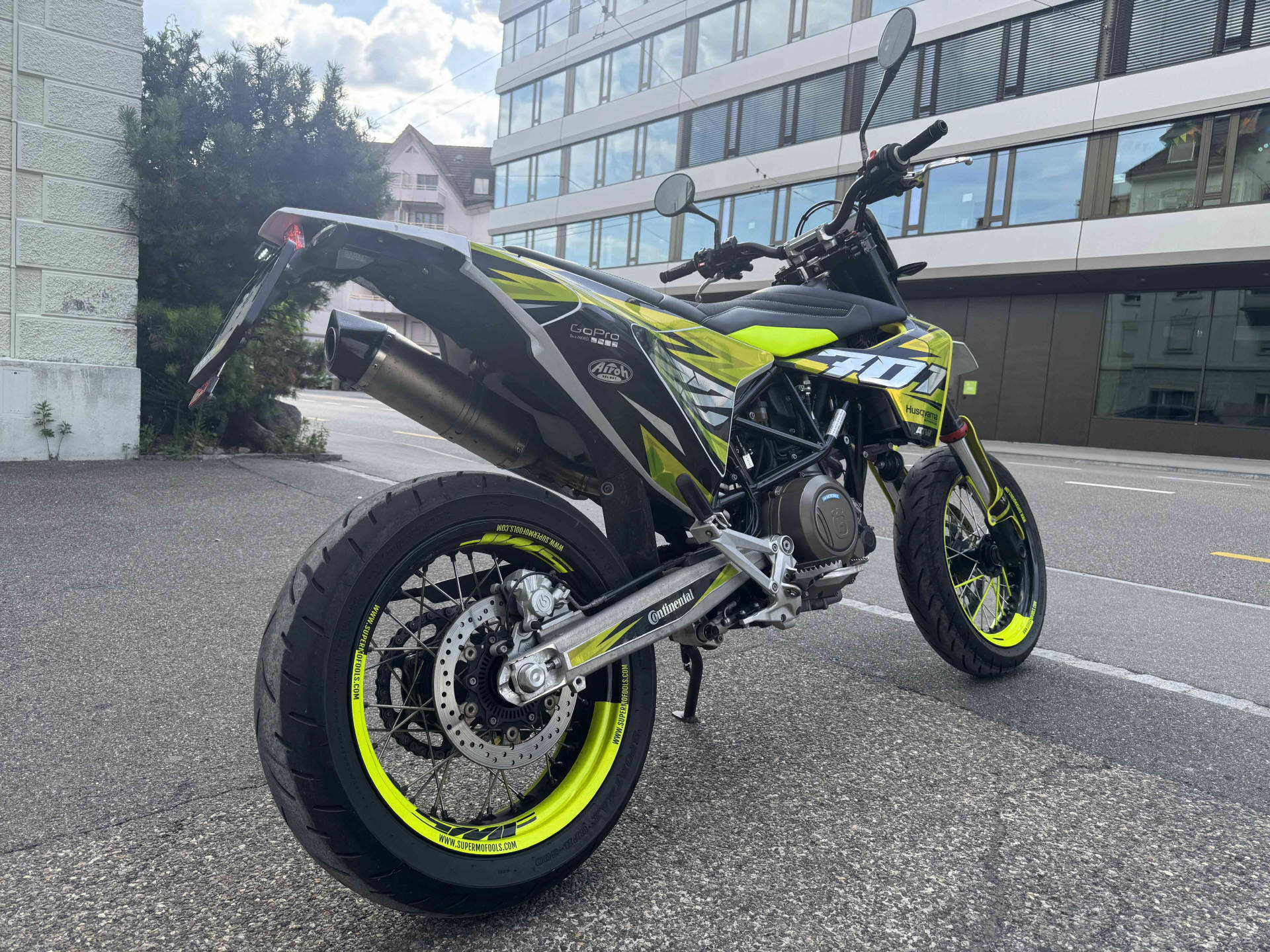 HUSQVARNA 701 Supermoto-image-3