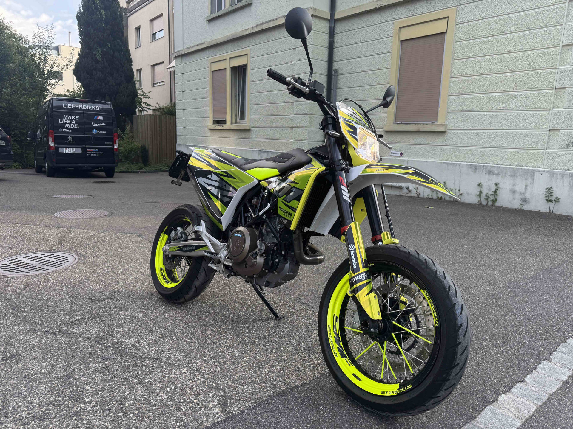 HUSQVARNA 701 Supermoto-image-5
