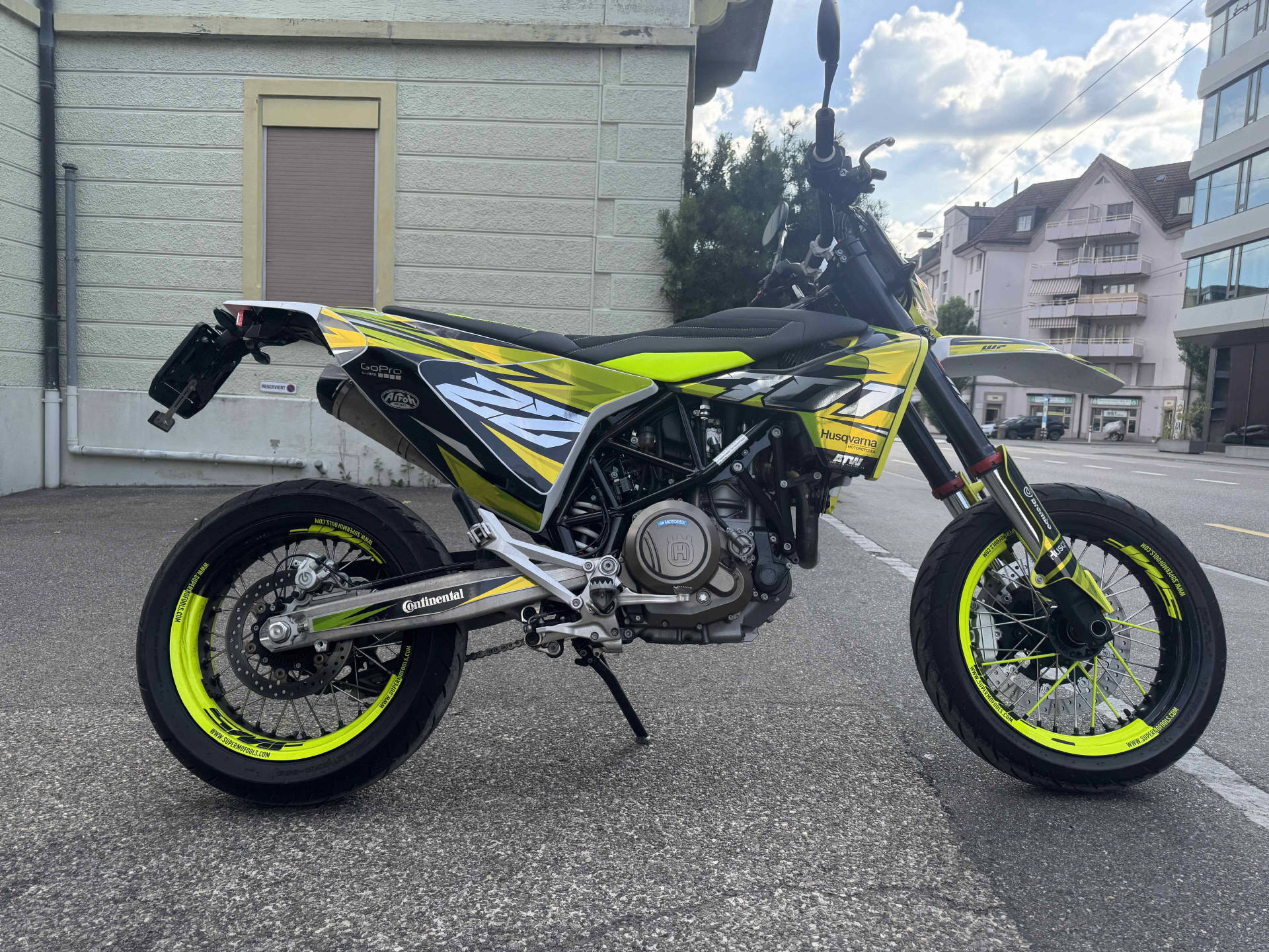 HUSQVARNA 701 Supermoto-image-4