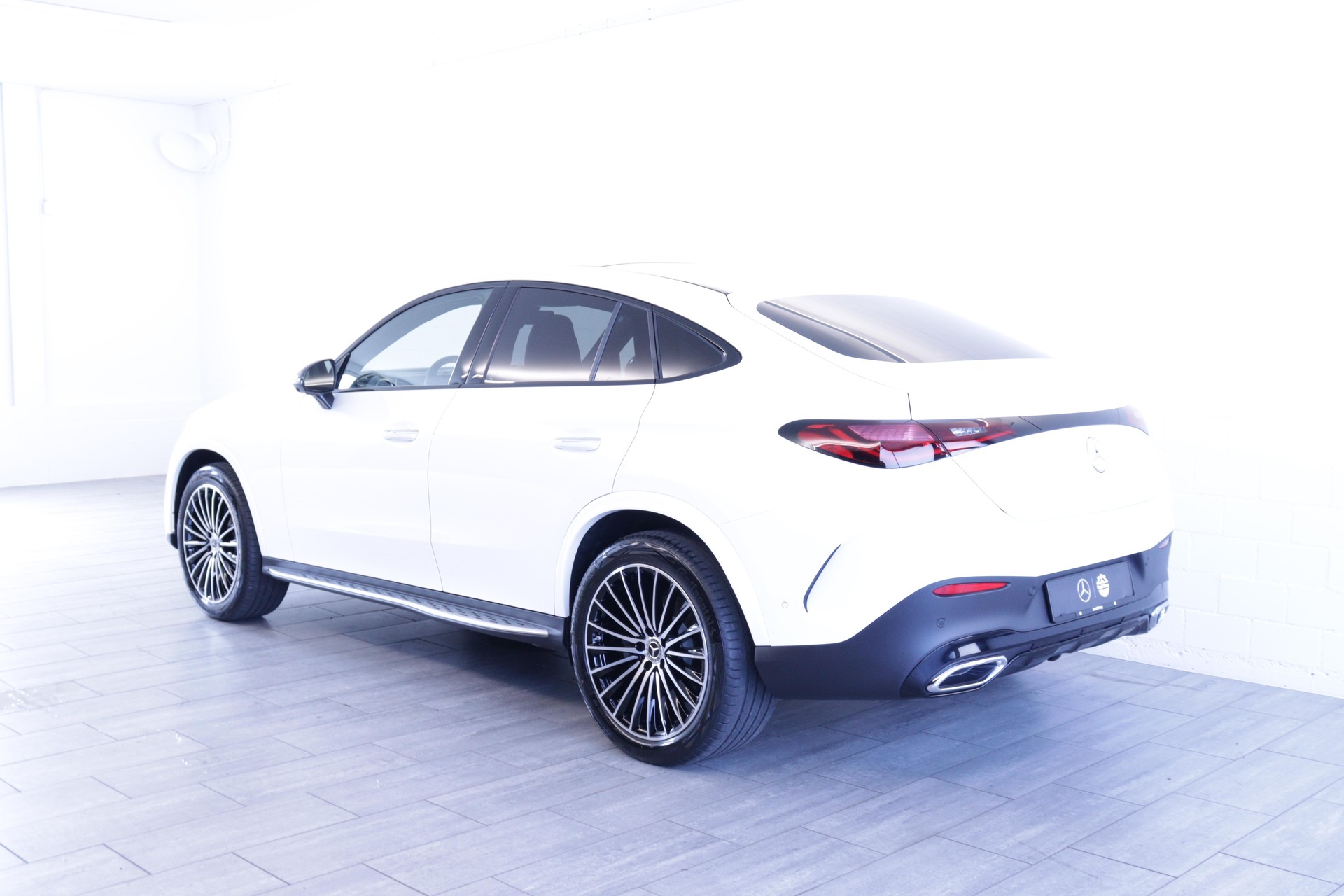 MERCEDES-BENZ GLC 300 AMG Line 4matic Coupé-showroom-element-3