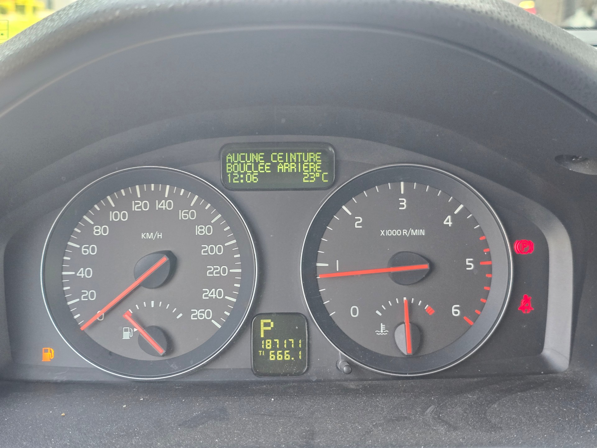 VOLVO V50 2.0D Summum Powershift-image-9