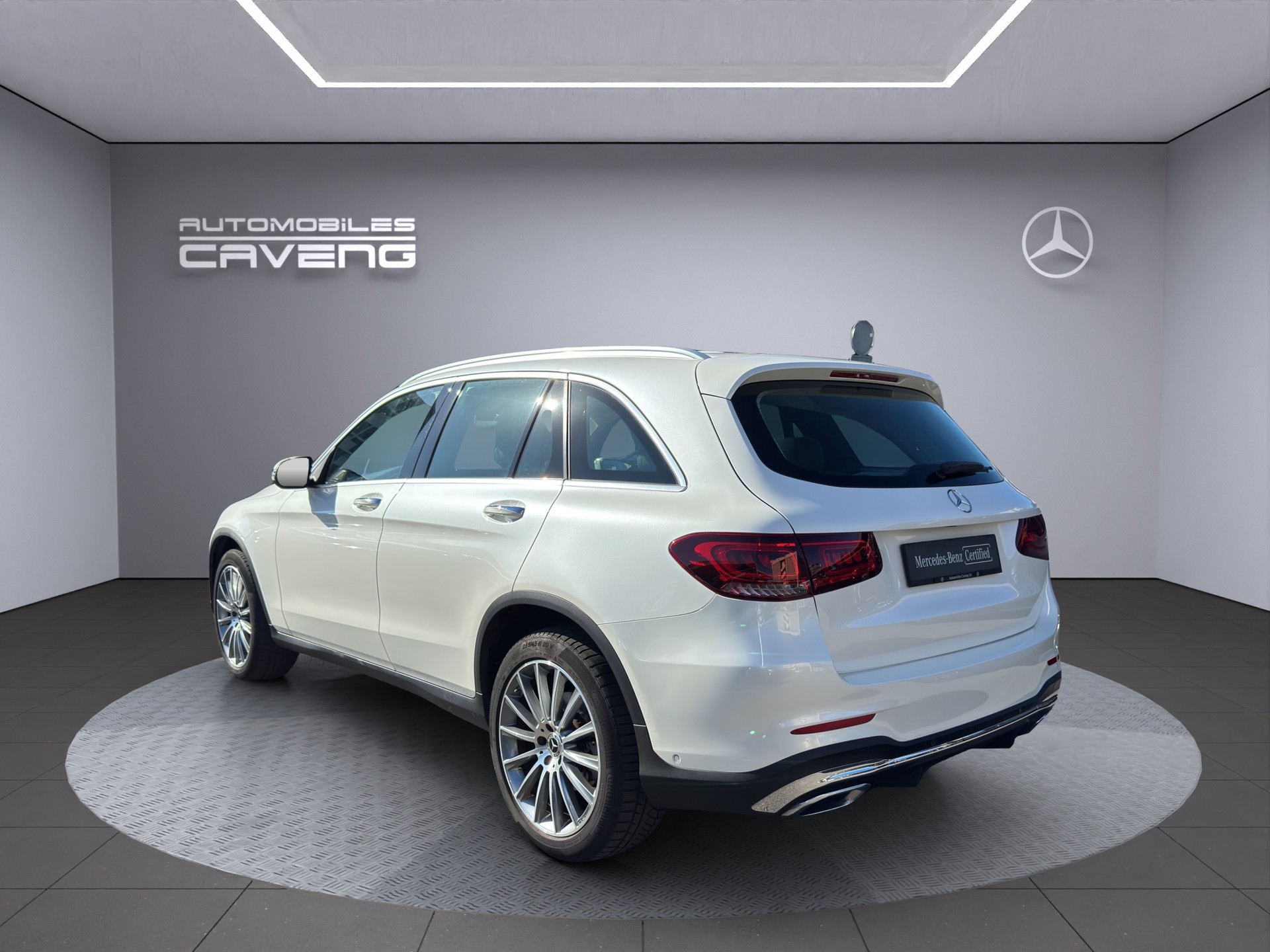 MERCEDES-BENZ GLC 300 d AMG Line 4Matic 9G-Tronic-showroom-element-2