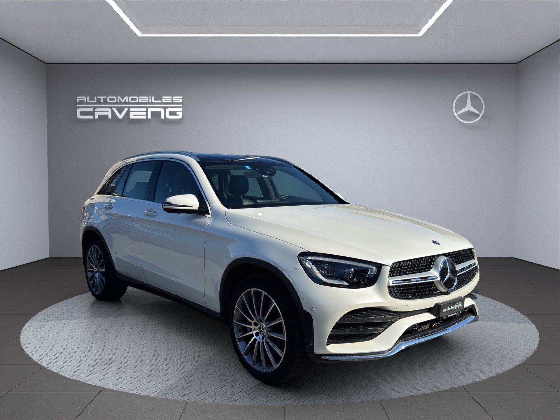 MERCEDES-BENZ GLC 300 d AMG Line 4Matic 9G-Tronic-image-6