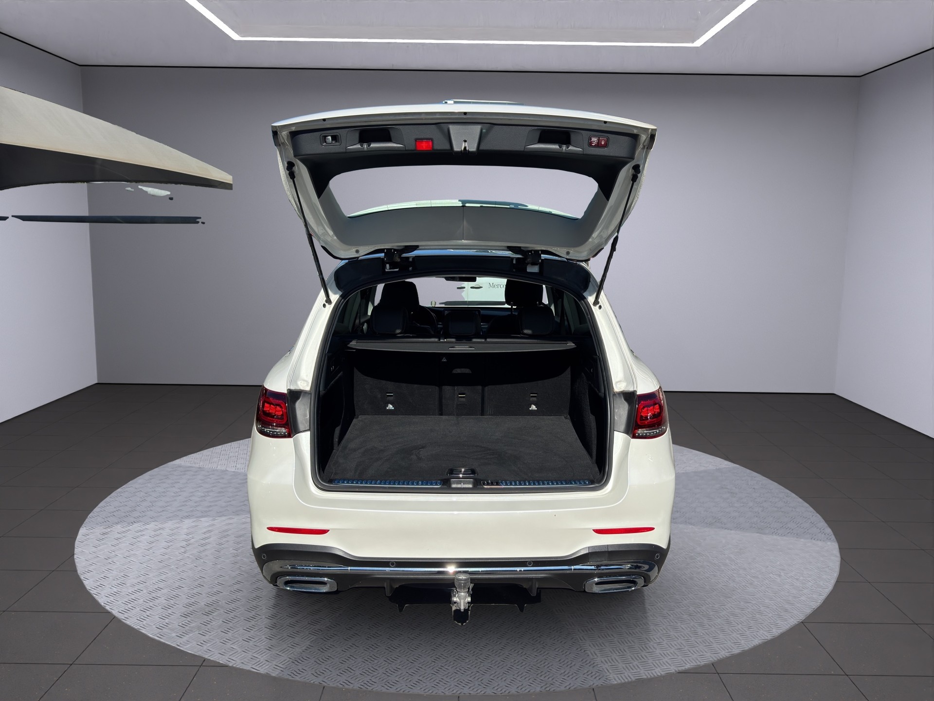 MERCEDES-BENZ GLC 300 d AMG Line 4Matic 9G-Tronic-image-16
