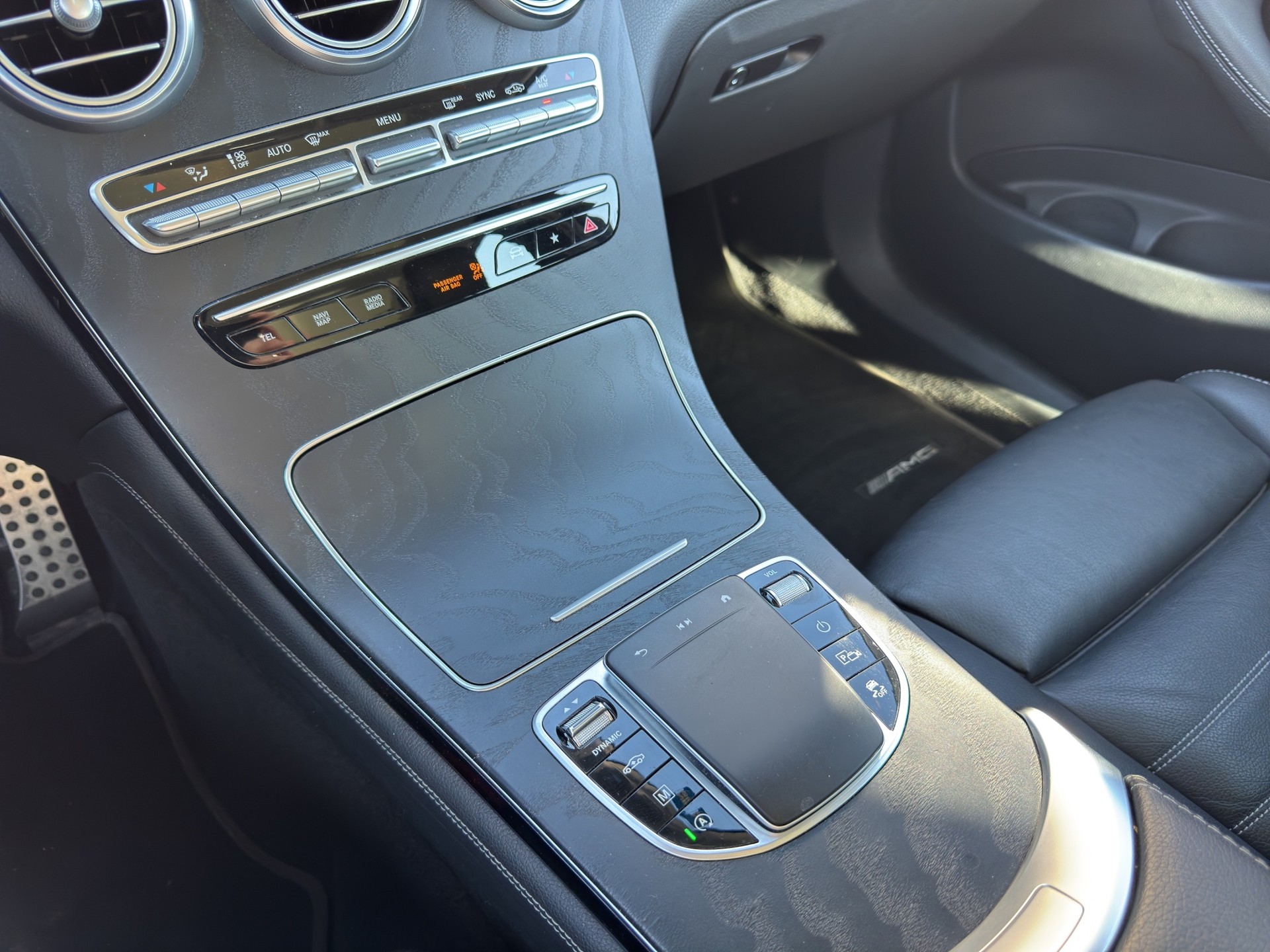 MERCEDES-BENZ GLC 300 d AMG Line 4Matic 9G-Tronic-image-12
