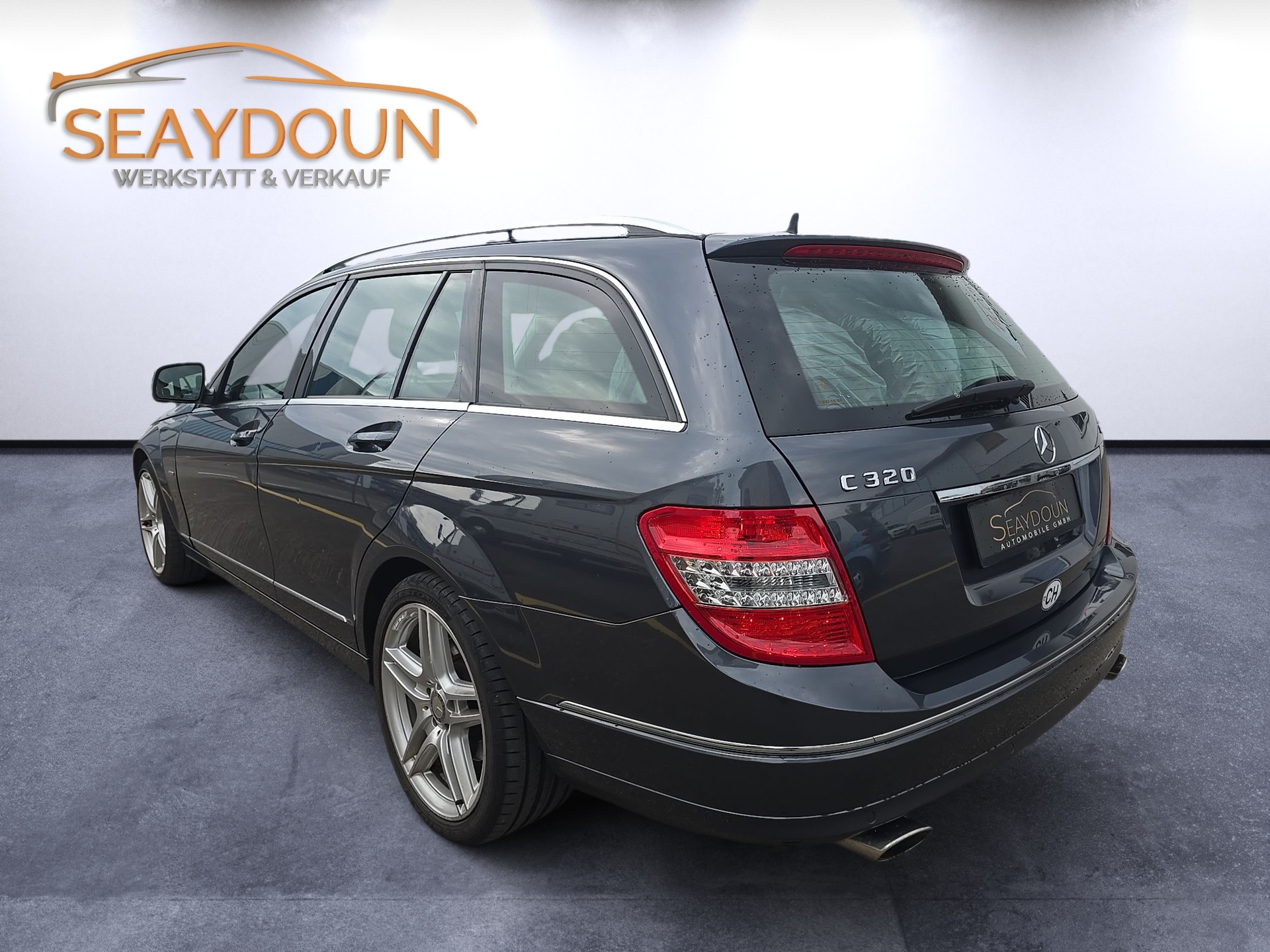 MERCEDES-BENZ CDI-showroom-element-3