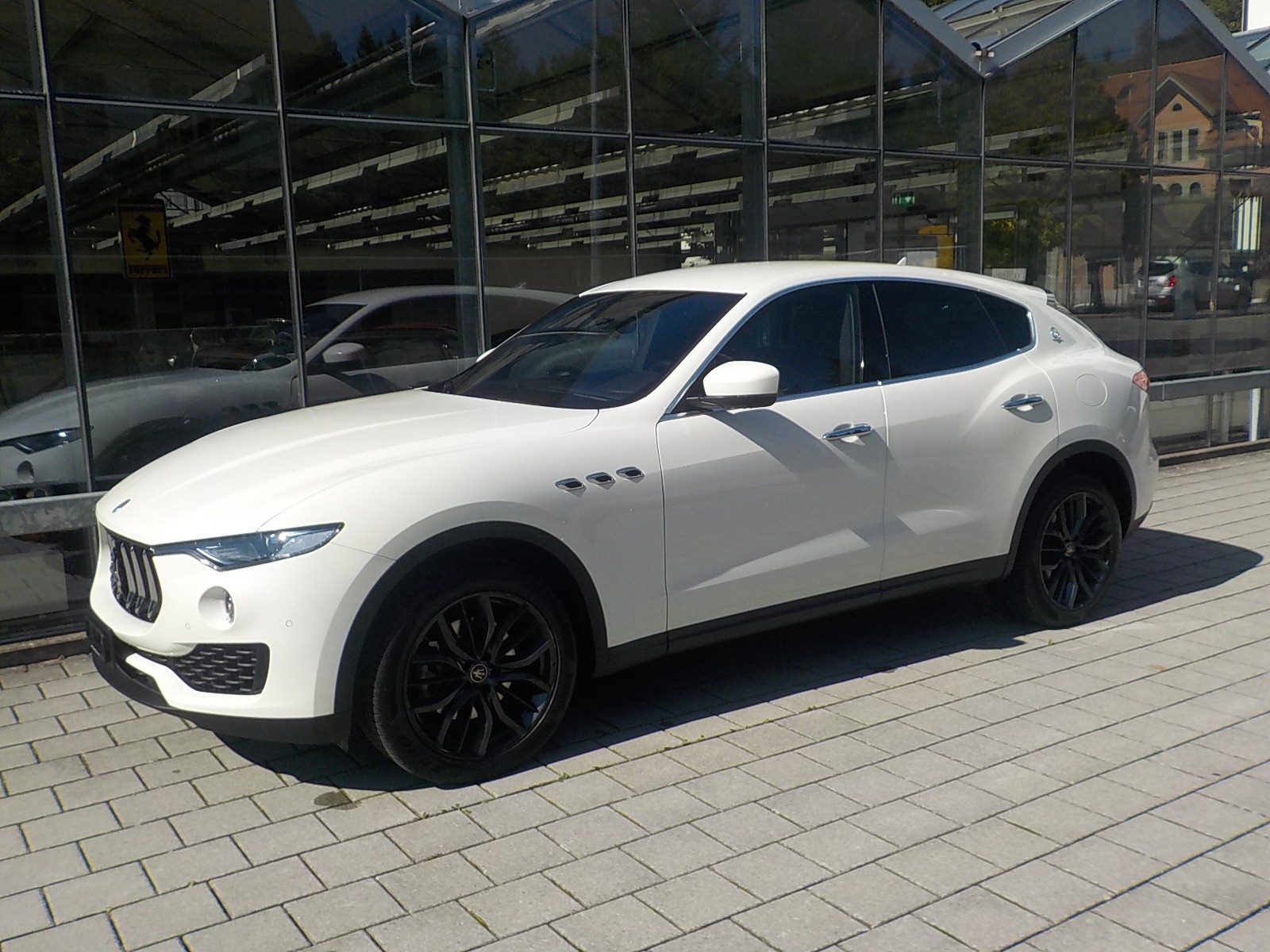 MASERATI Levante D 3.0 V6 GranSport-showroom-element-1