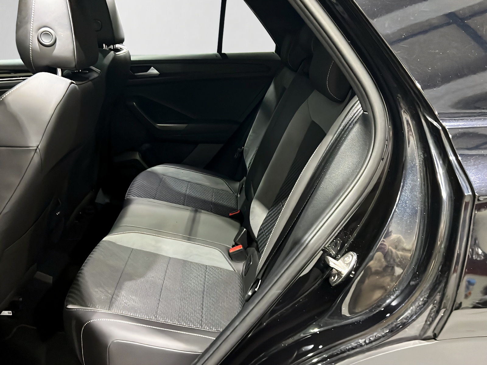 VW T-Roc 2.0 TSI R DSG 4Motion**Panodach,Tempomat ACC,Rückfahrtkam,Frisch ab MFK**-image-8