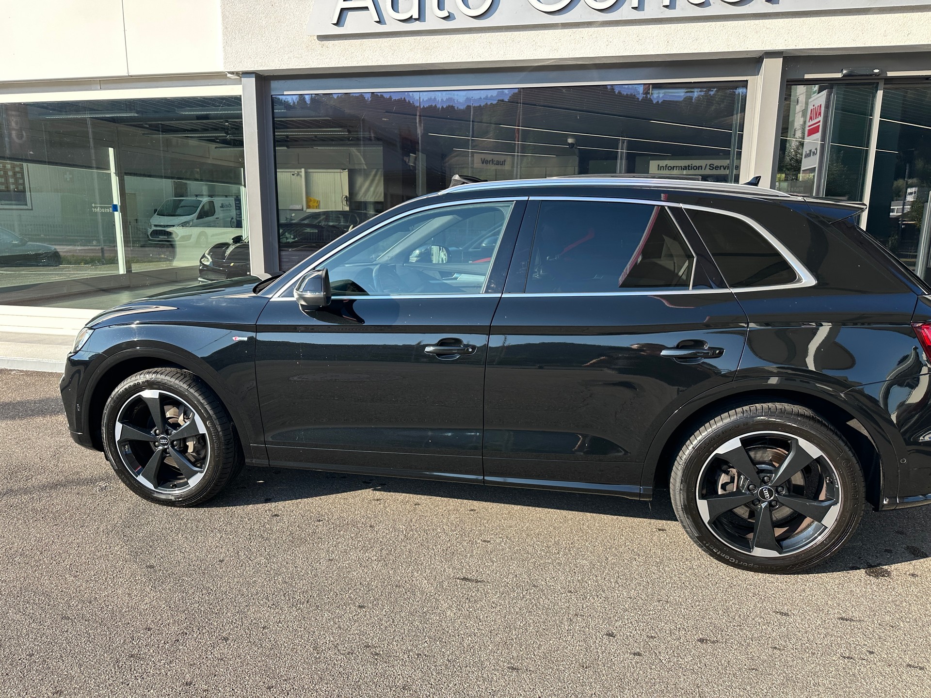 AUDI Q5 40 TDI S Line quattro S-tronic-showroom-element-1