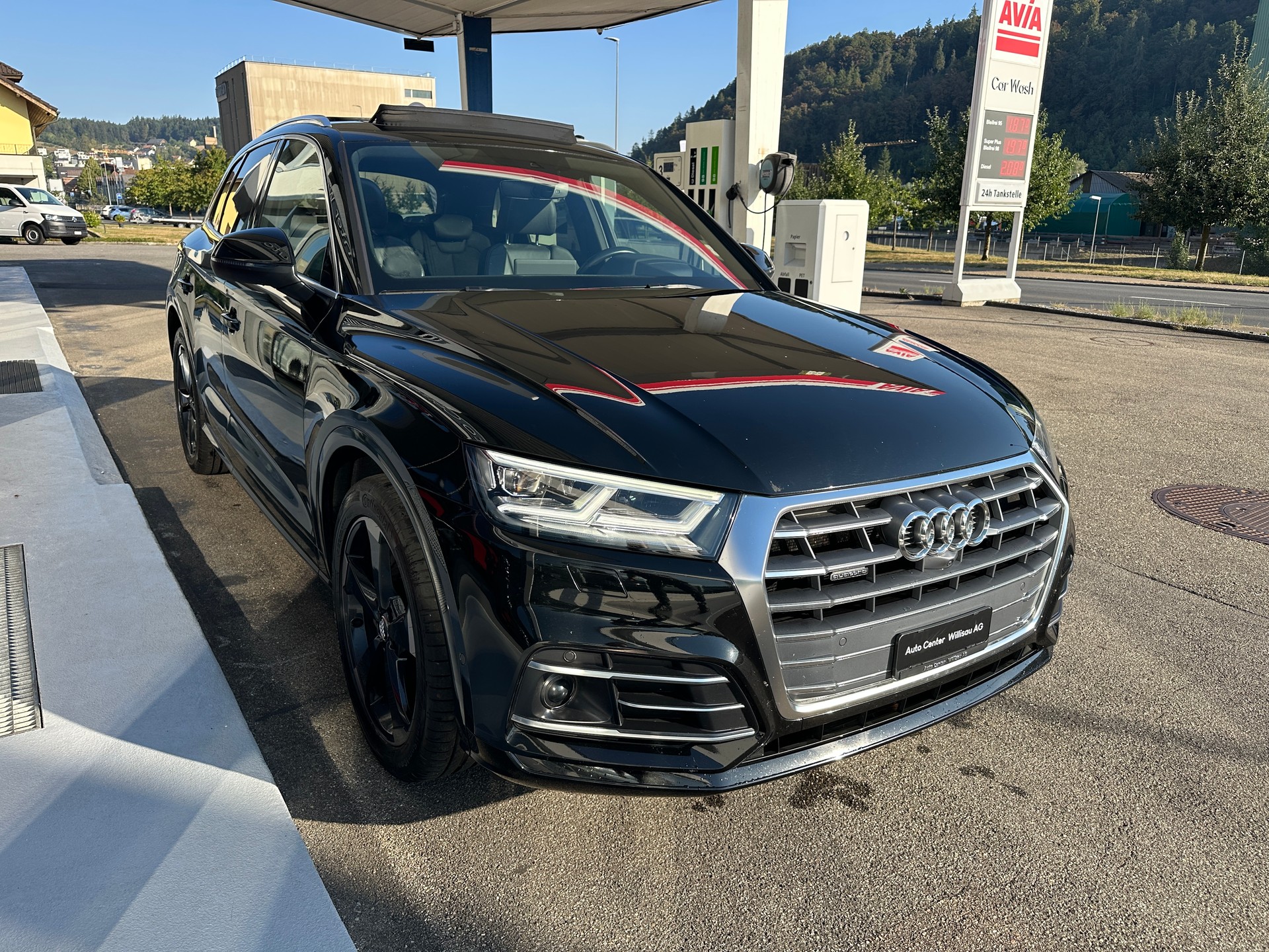 AUDI Q5 40 TDI S Line quattro S-tronic-image-4