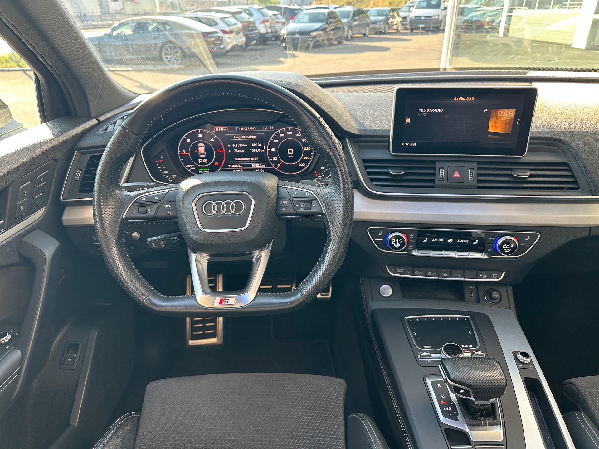 AUDI Q5 40 TDI S Line quattro S-tronic-image-11