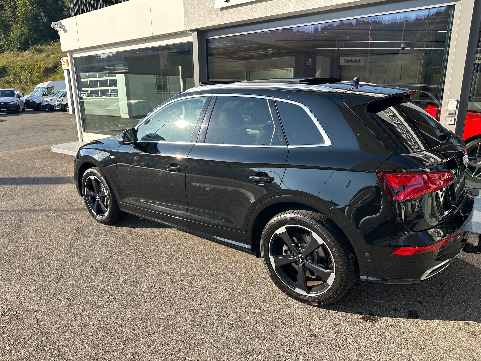 AUDI Q5 40 TDI S Line quattro S-tronic-showroom-element-2