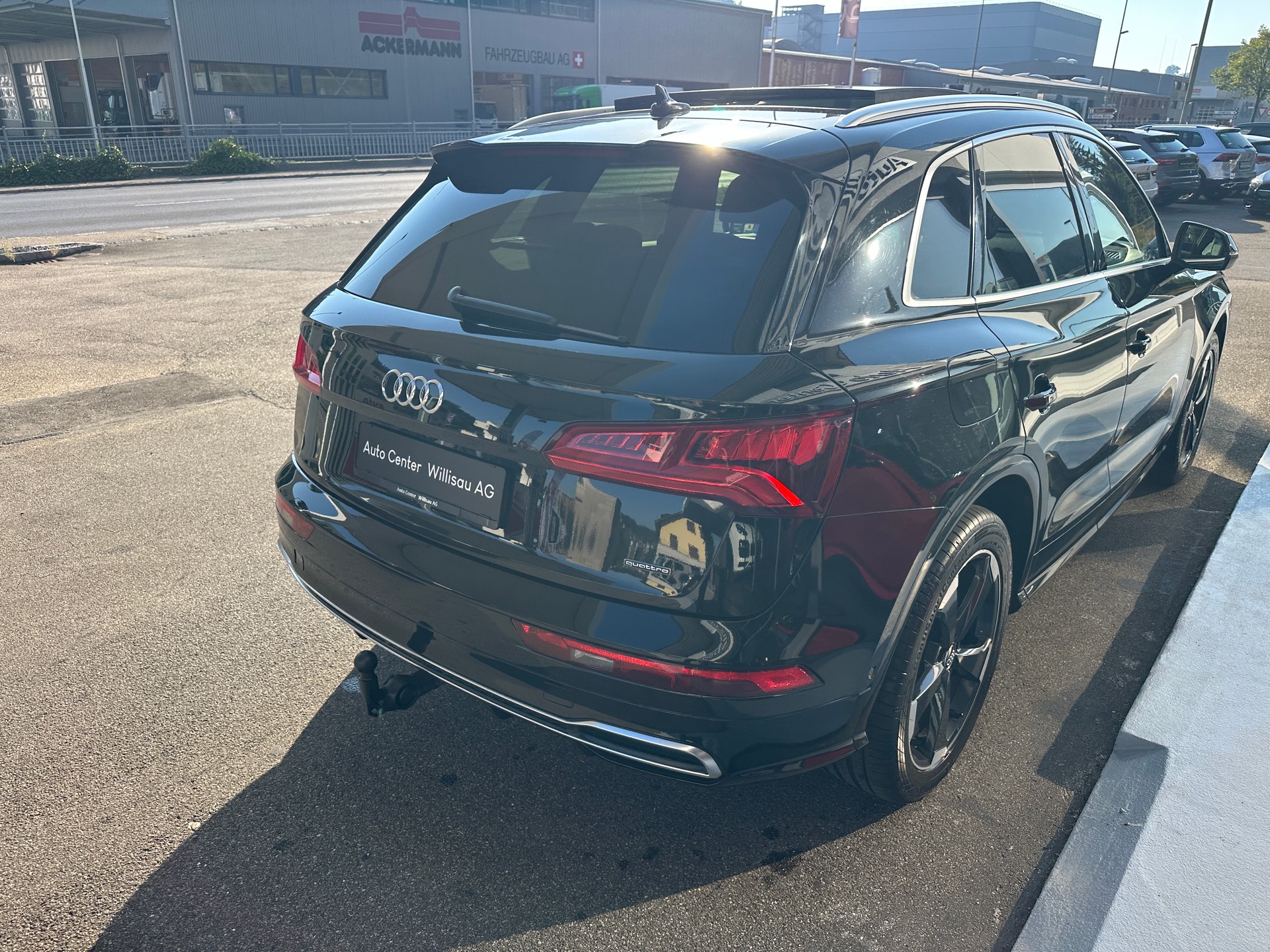AUDI Q5 40 TDI S Line quattro S-tronic-image-7