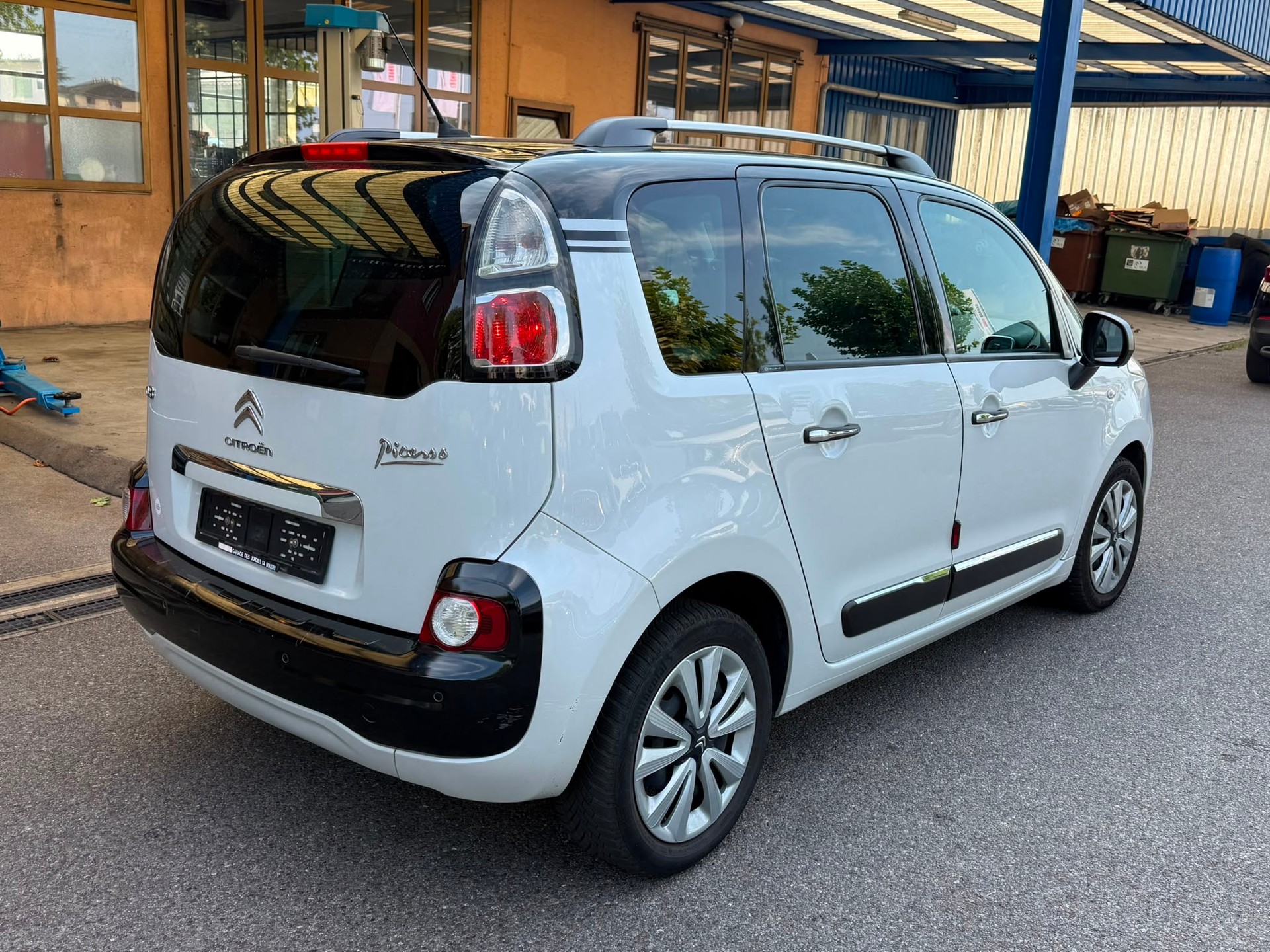 CITROEN C3 Picasso 1.2 Pure Tech Attraction-image-5