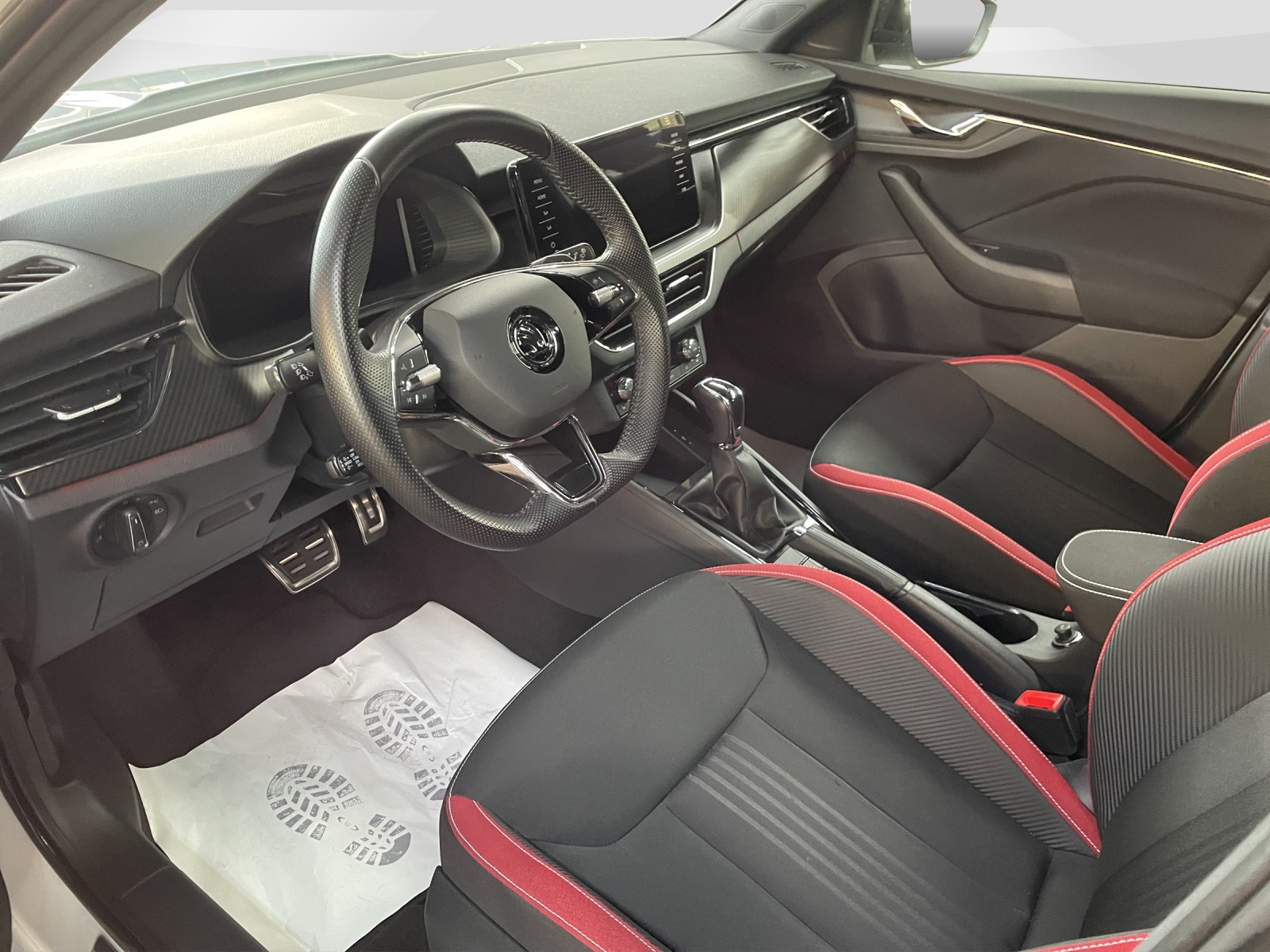 SKODA Kamiq 1.5 TSI Monte Carlo DSG-image-6