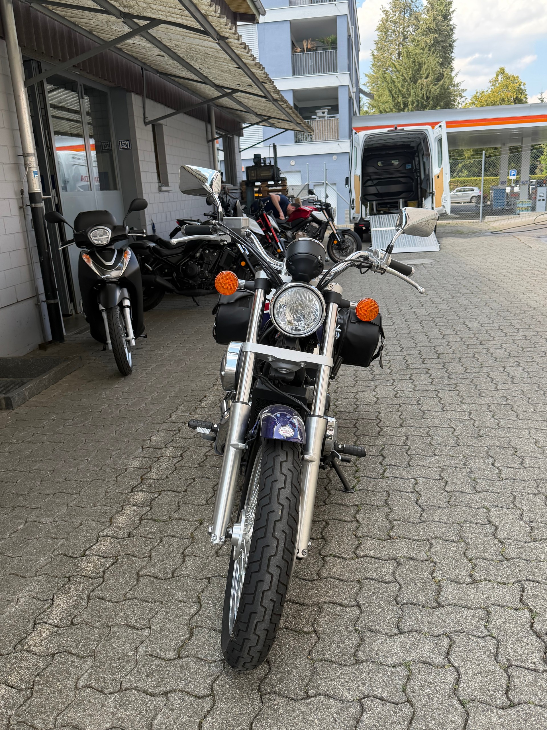 HONDA VT 750 CS Shadow S-image-2