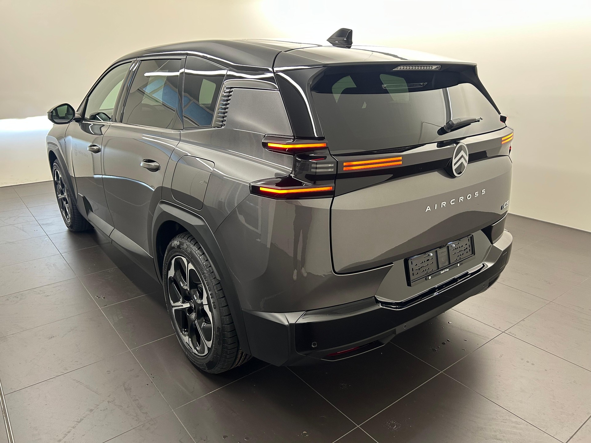 CITROEN e-C5 Aircross Max-showroom-element-3