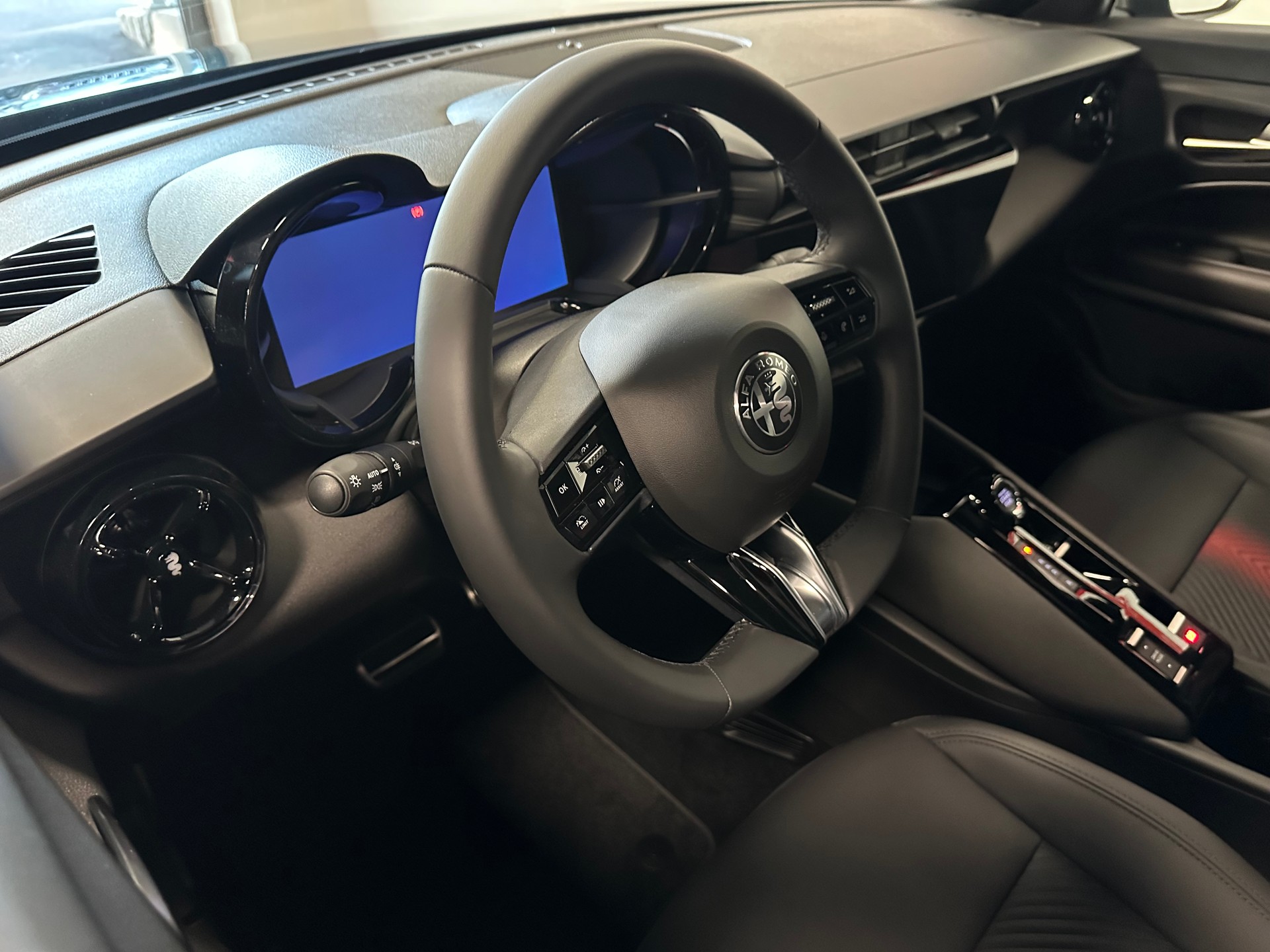 ALFA ROMEO Junior BEV 156 54kWh Speciale + Tech-image-8