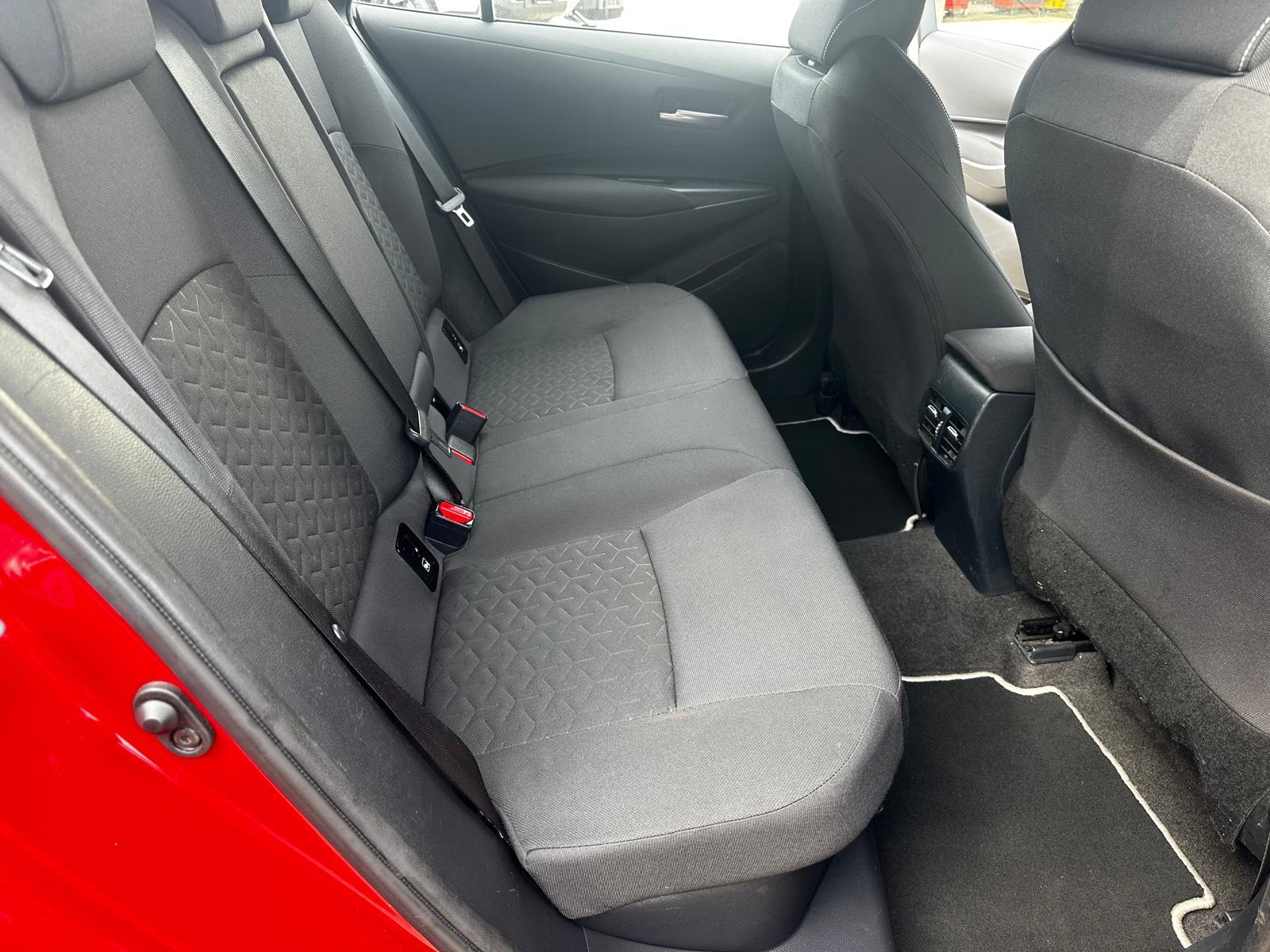 TOYOTA Corolla Touring Sports 1.8 HSD Comfort-image-11