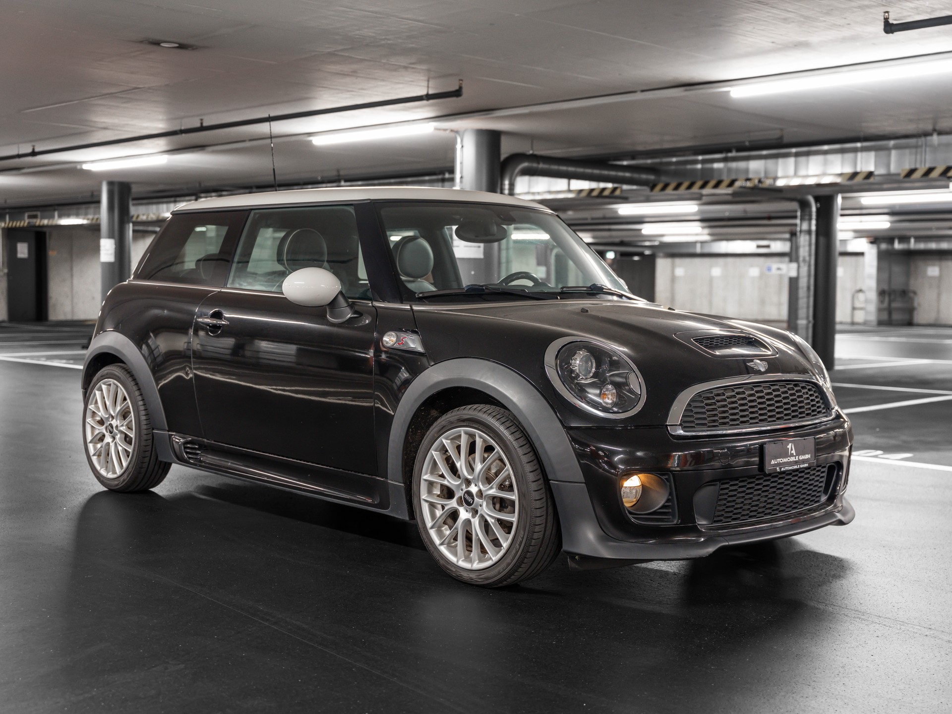 MINI Cooper S JCW-image-12