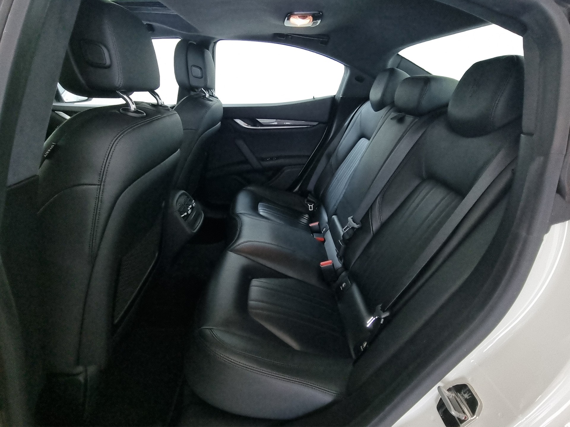 MASERATI Ghibli 3.0 V6-image-6