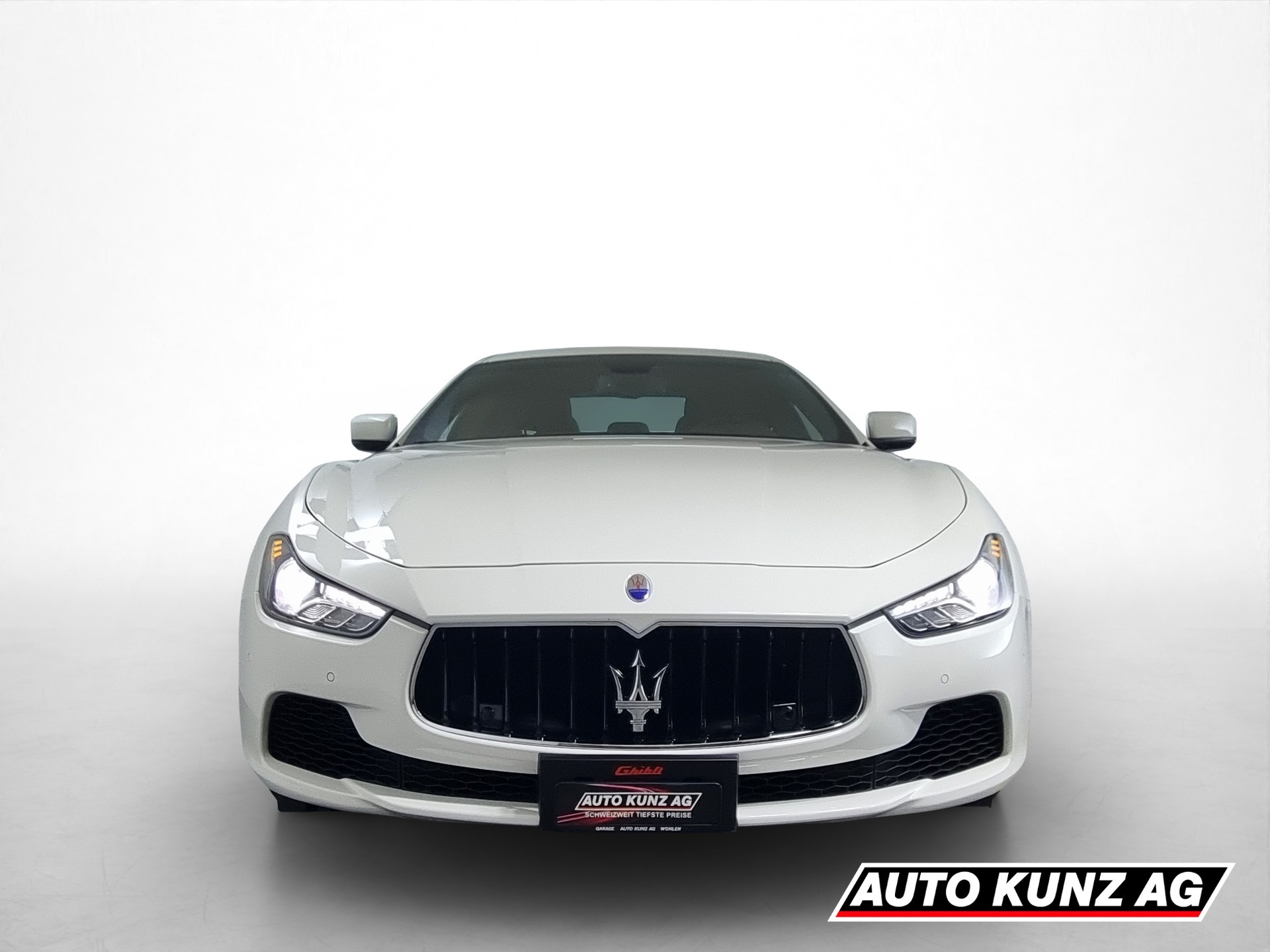 MASERATI Ghibli 3.0 V6-showroom-element-1