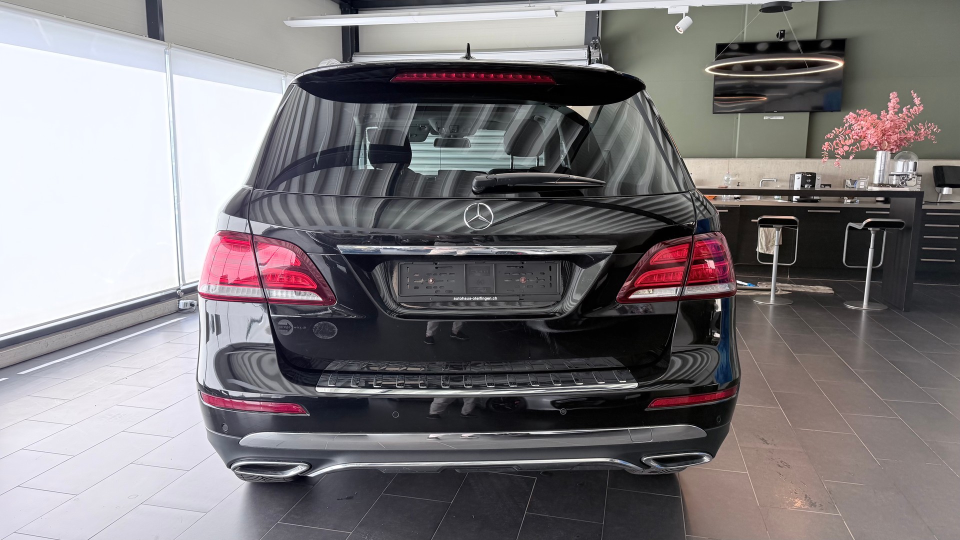 MERCEDES-BENZ GLE 250 d-image-6