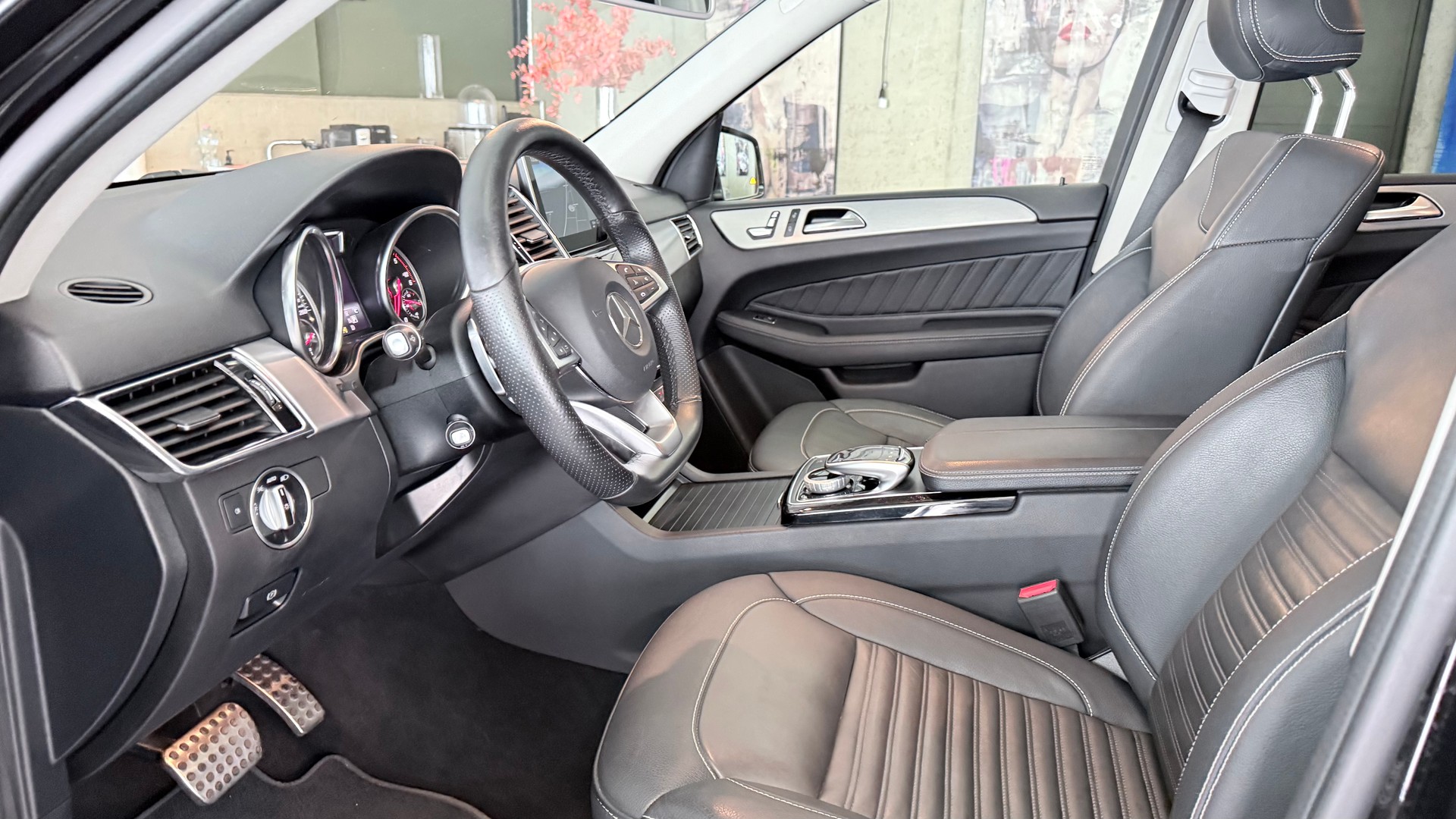 MERCEDES-BENZ GLE 250 d-image-12
