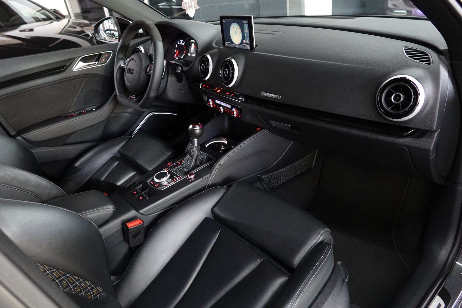 AUDI RS3 2.5 TSI QUATTRO S-TRONIC BILSTEIN NANO GREY MET. EXCLUSIVE-image-46