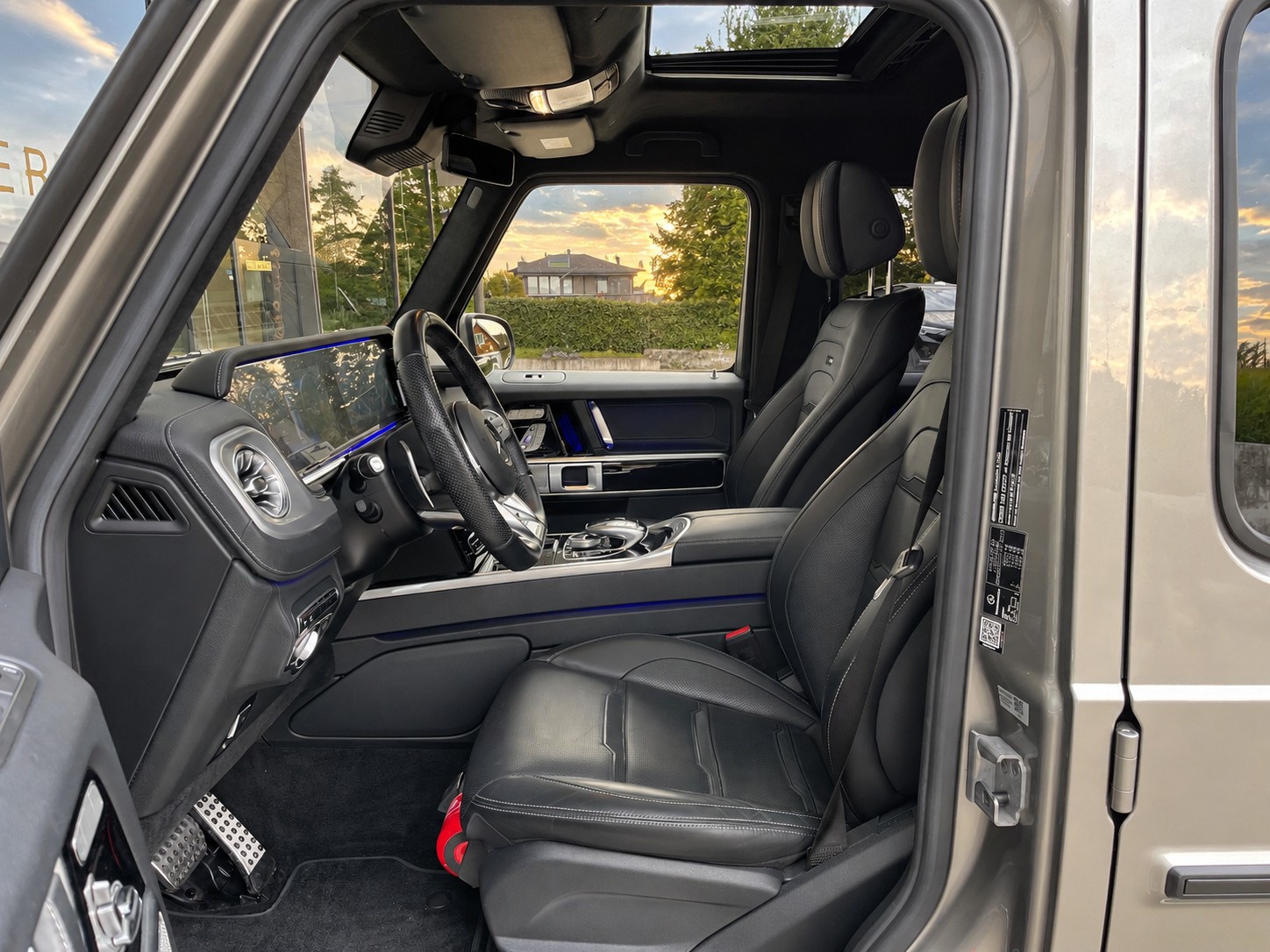 MERCEDES-BENZ G 63 AMG-image-9