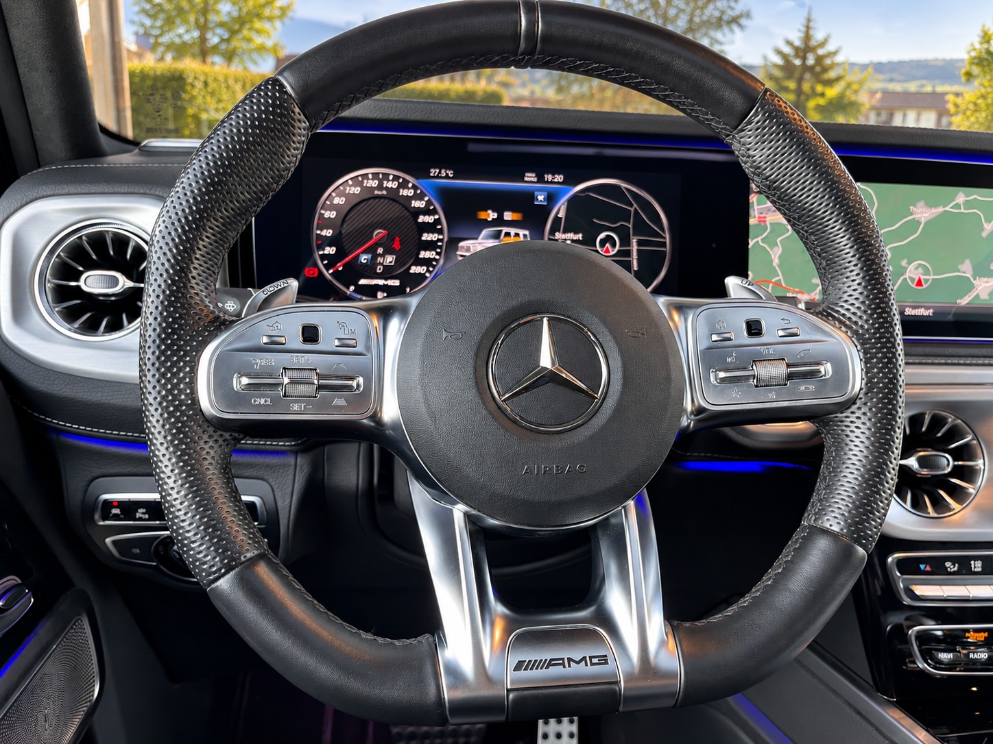 MERCEDES-BENZ G 63 AMG-image-19