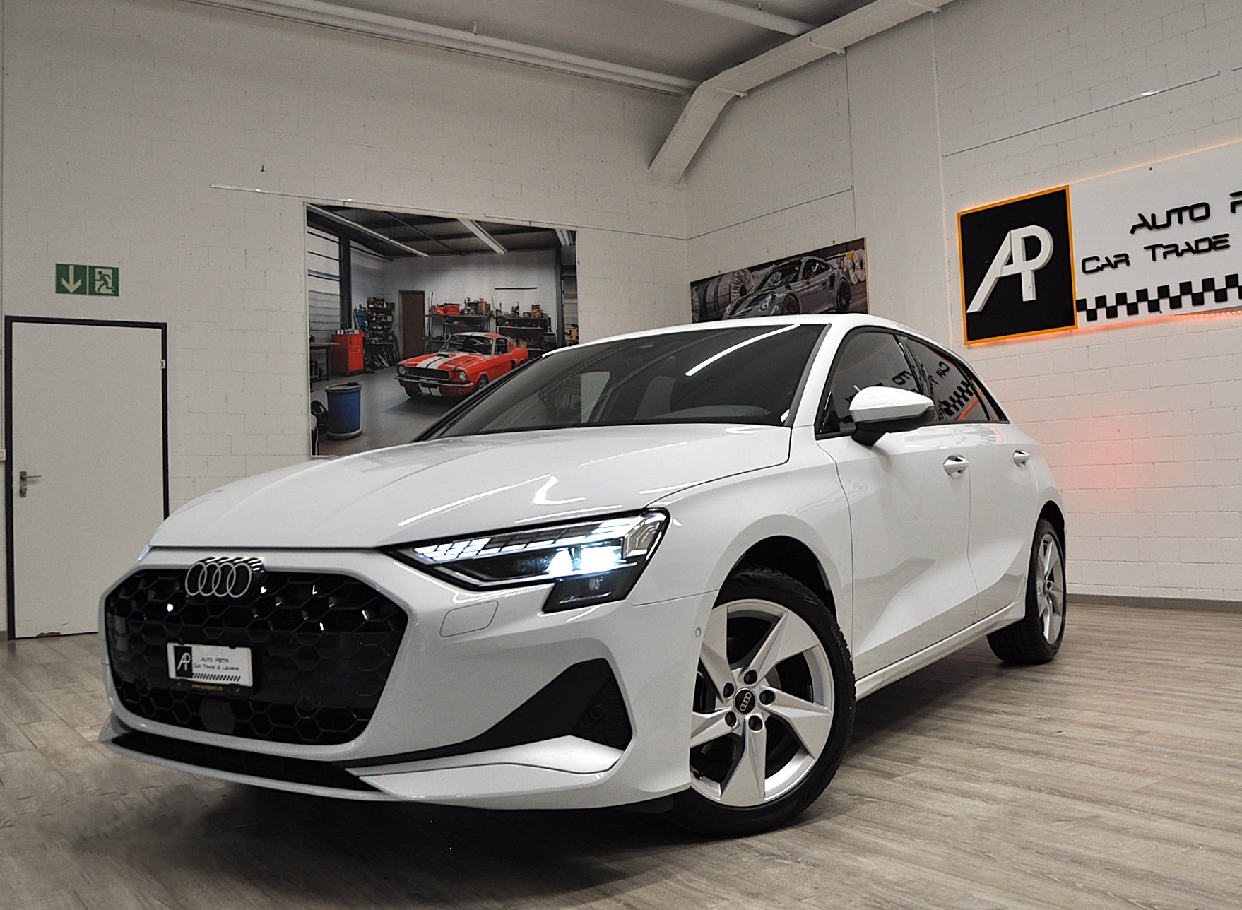 AUDI A3 Sportback 35 TFSI Attraction S-tronic-showroom-element-1