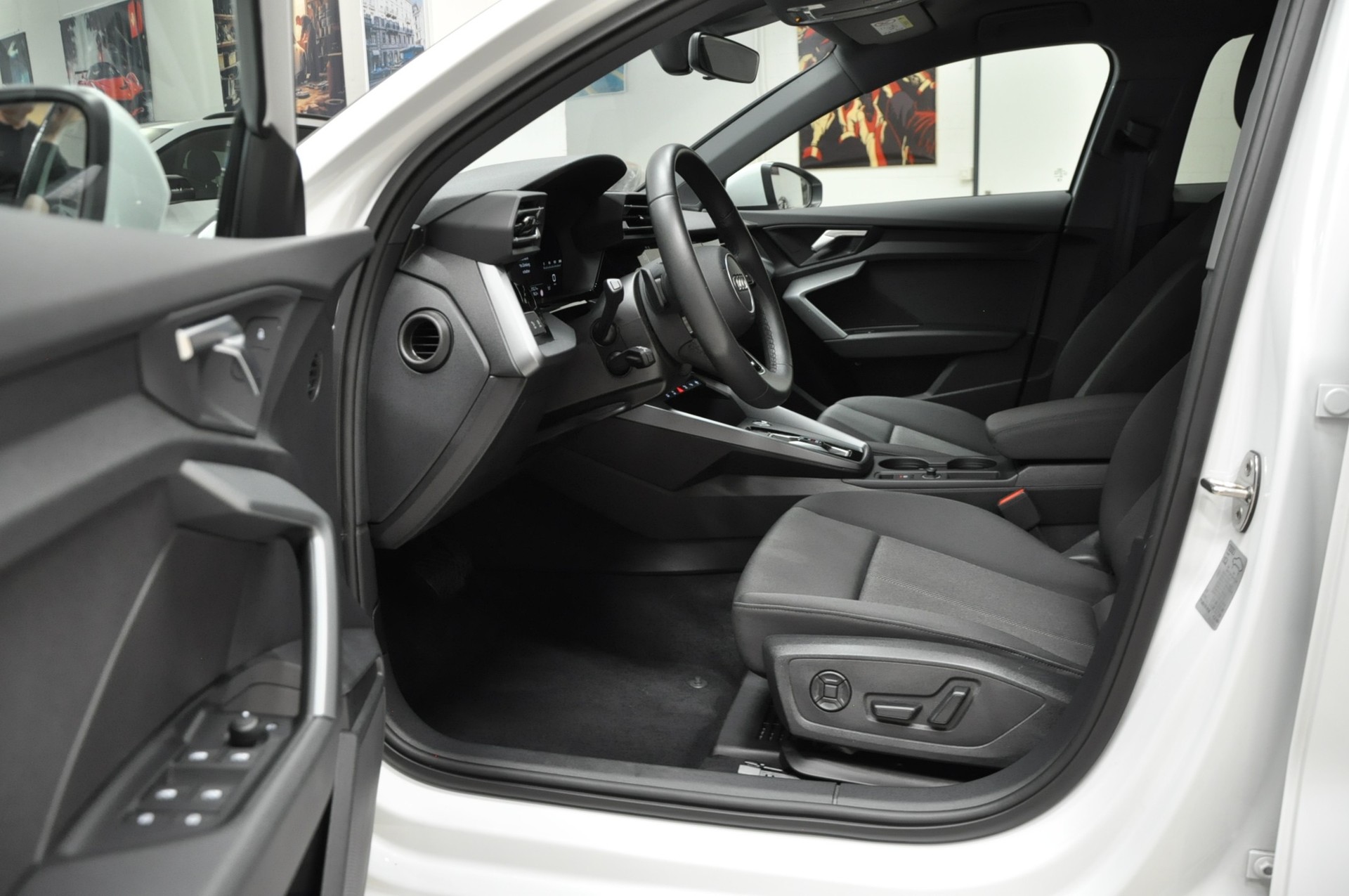 AUDI A3 Sportback 35 TFSI Attraction S-tronic-image-9