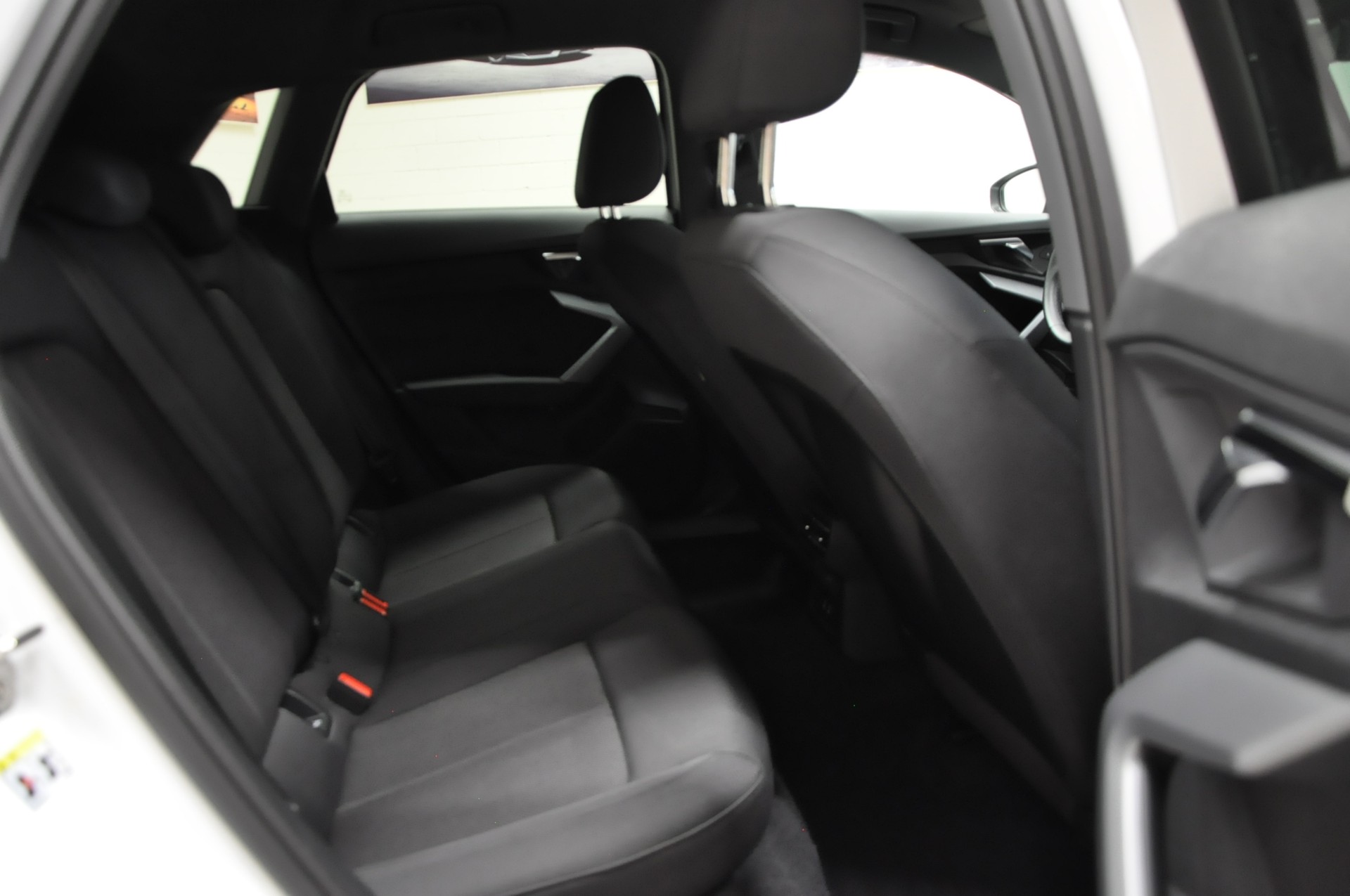 AUDI A3 Sportback 35 TFSI Attraction S-tronic-image-14