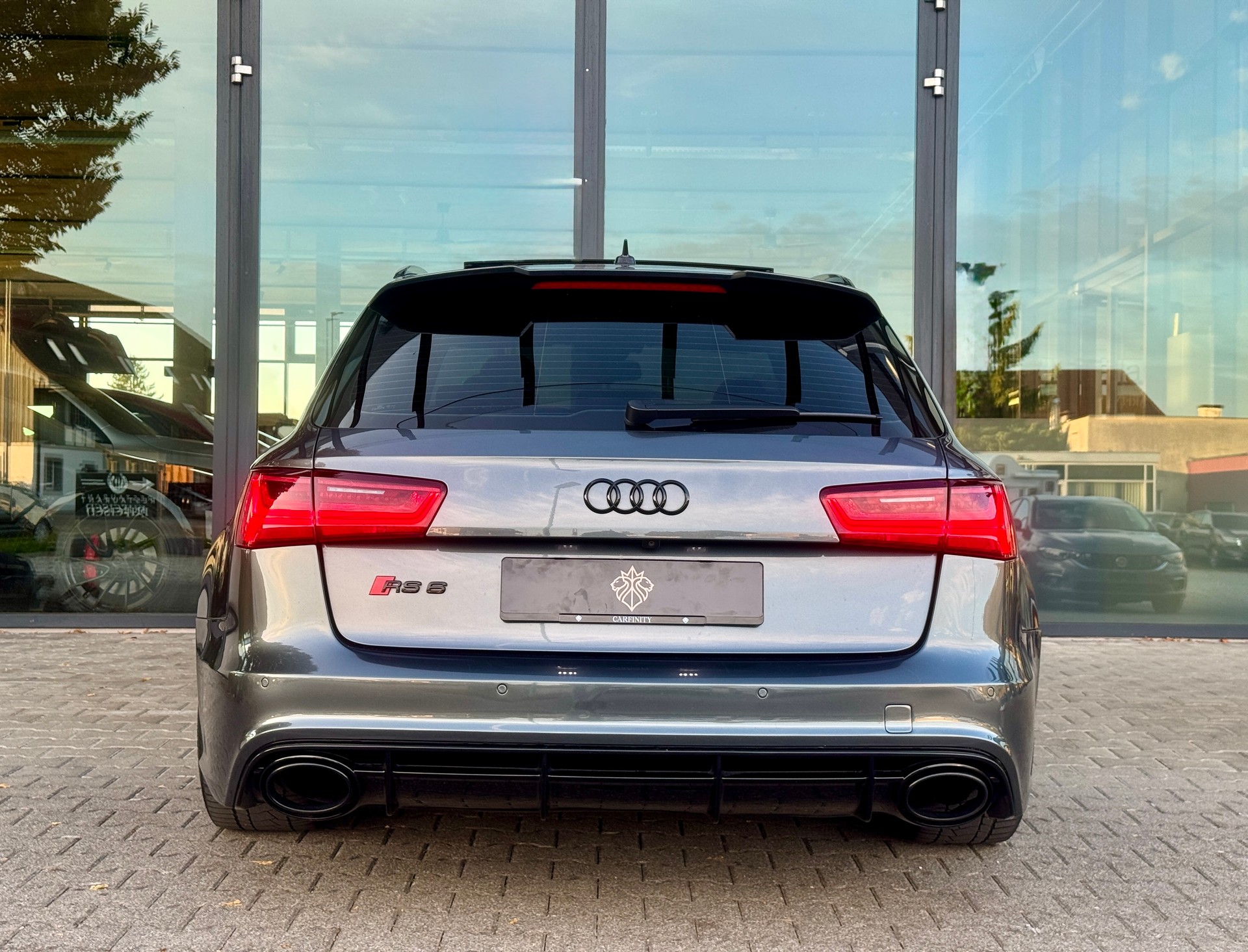 AUDI RS6 Avant 4.0 TFSI V8 quattro Tiptronic-image-4