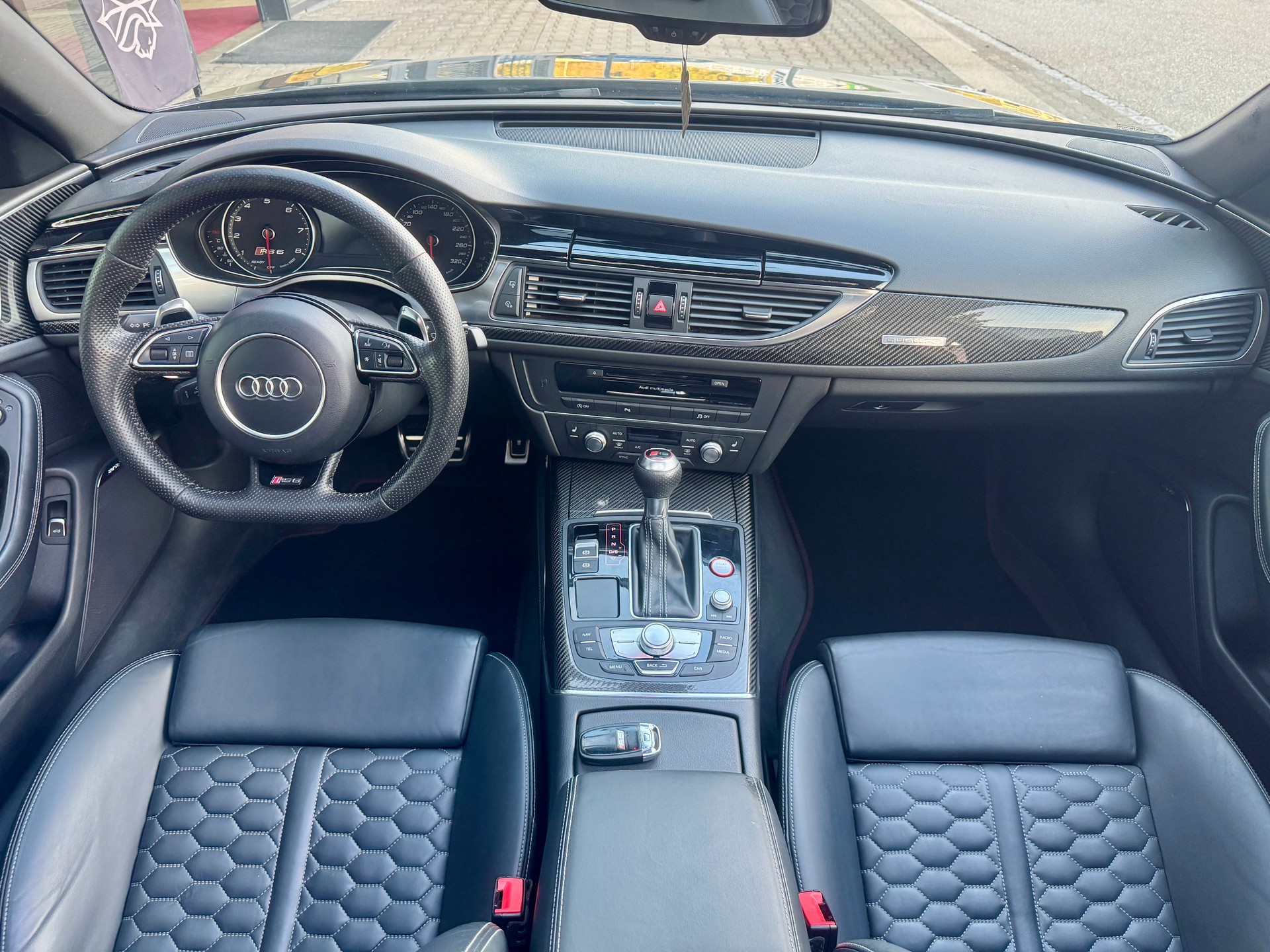 AUDI RS6 Avant 4.0 TFSI V8 quattro Tiptronic-image-7