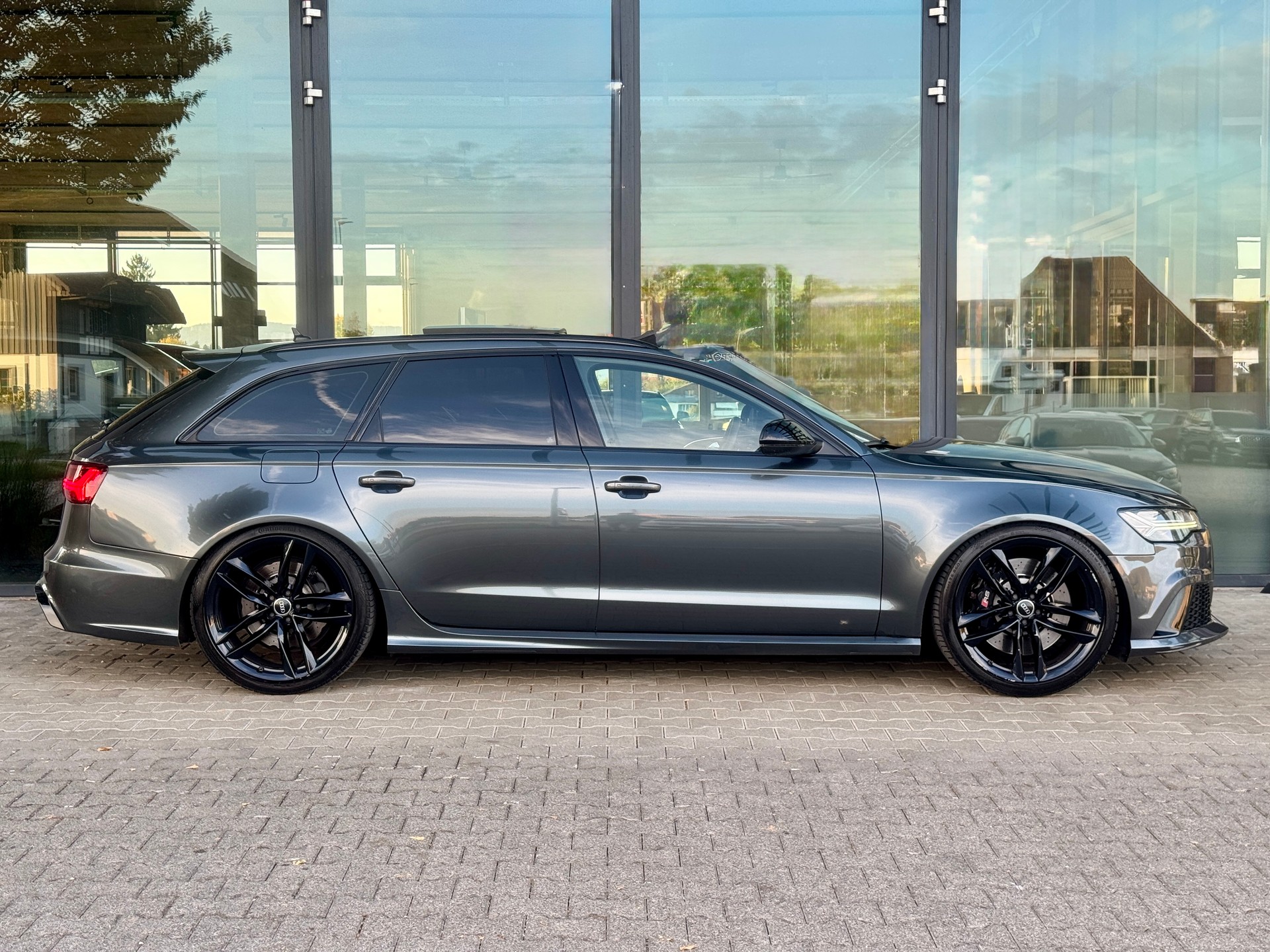 AUDI RS6 Avant 4.0 TFSI V8 quattro Tiptronic-image-6